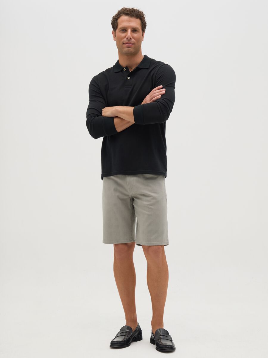 Men’s grey regular-fit shorts in stretch cotton_0