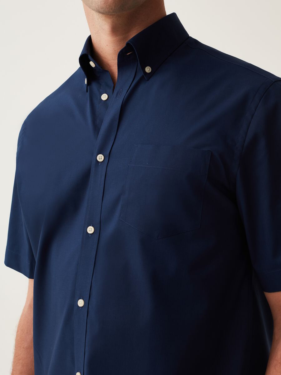 Short-sleeved easy-iron shirt_3