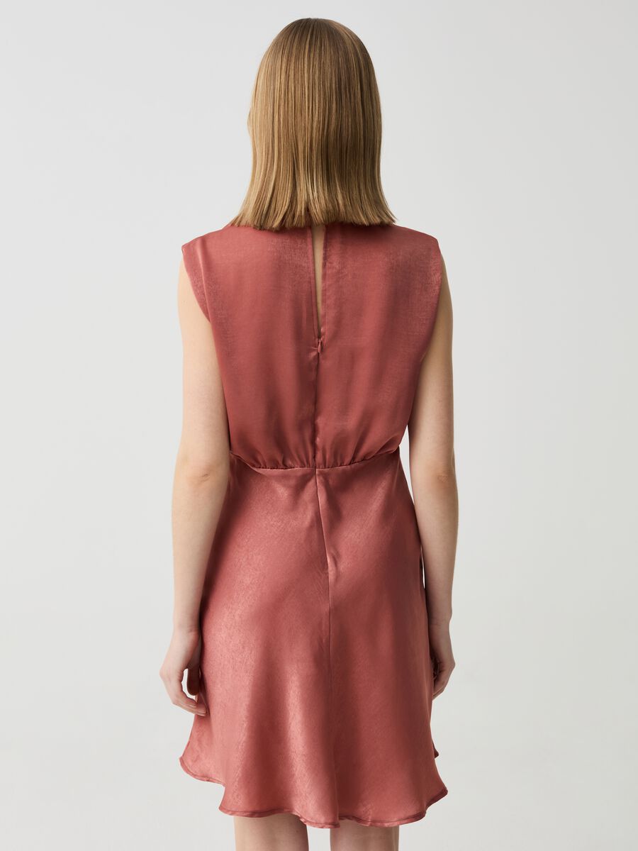 Sleeveless dress in satin with draping_2