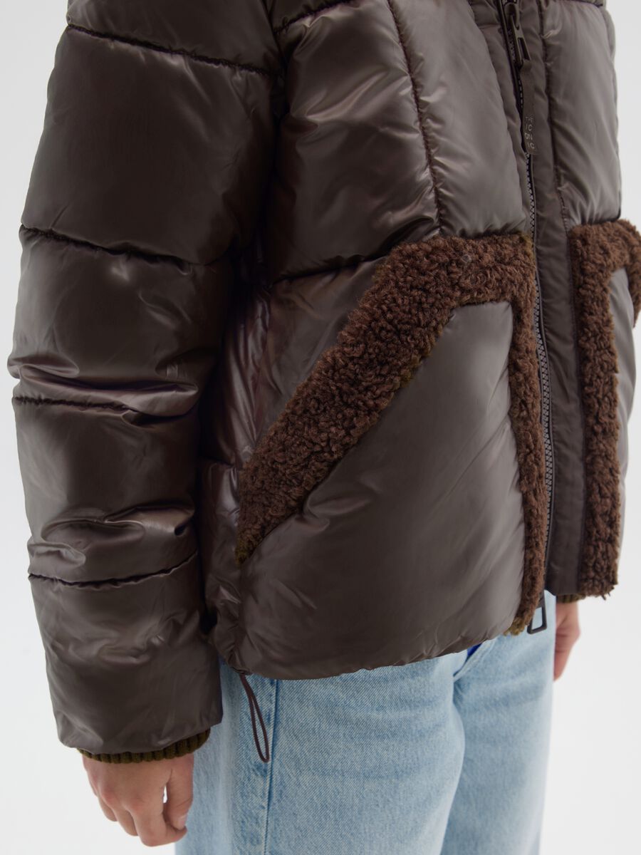 Brown The Iconic Puffer with Hood and Sherpa Details_4