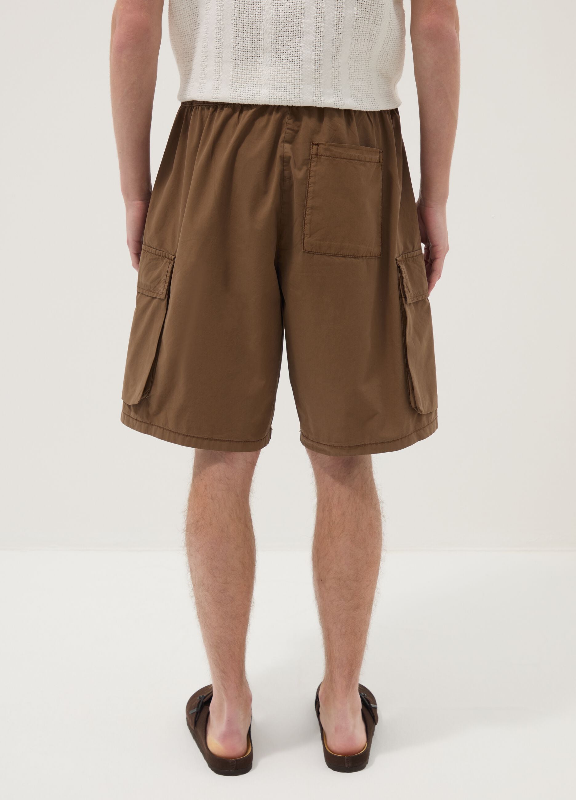 Brown cotton cargo Bermuda shorts with a baggy fit