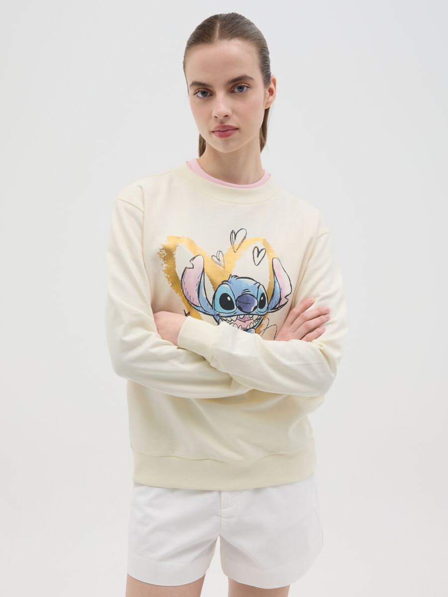 White sweatshirt with Stitch print in foil_0