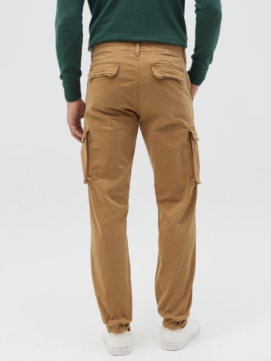 Stretch cotton cargo trousers_3