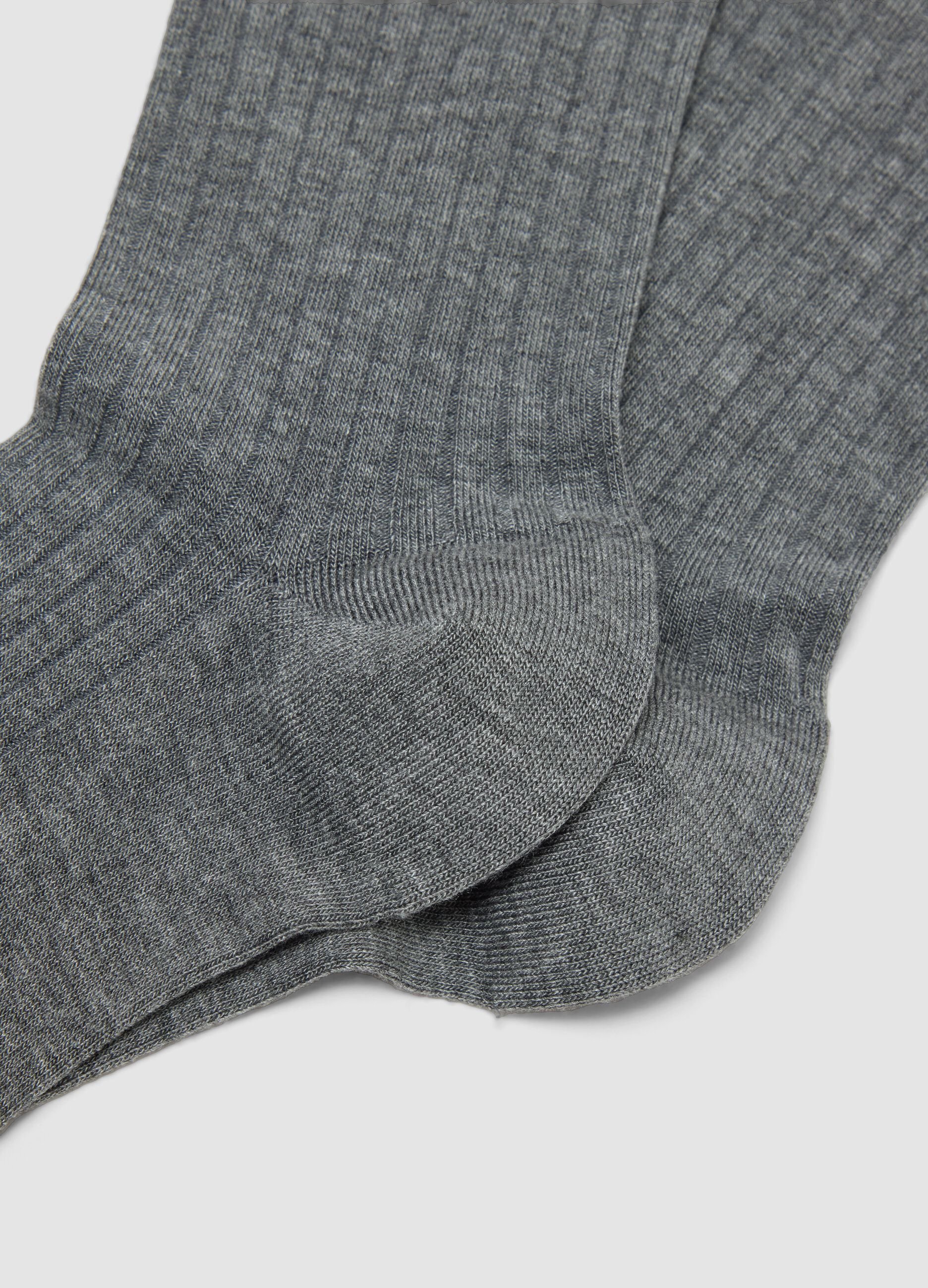 Long grey socks in stretch viscose blend