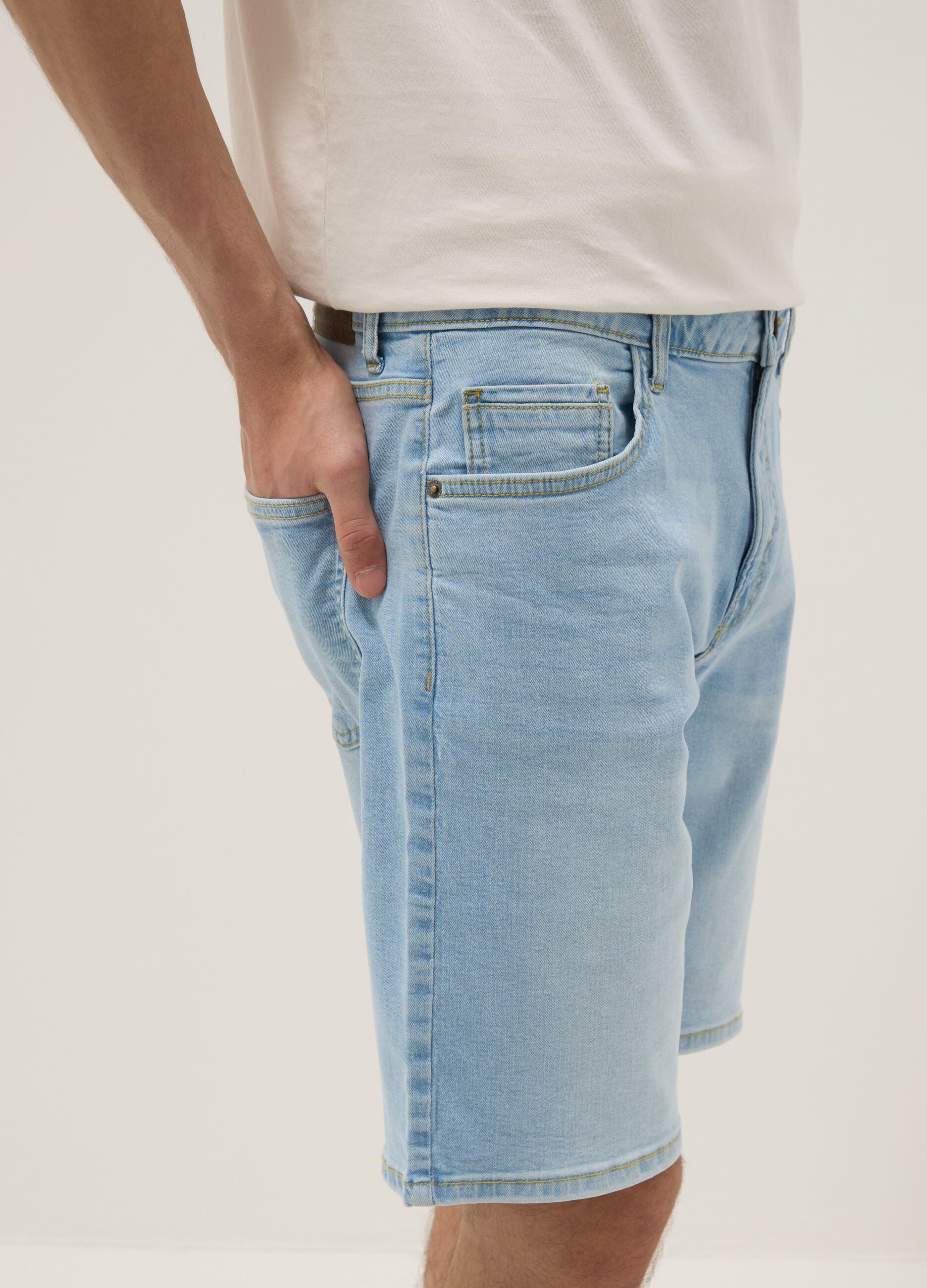 Light blue stretch cotton bermuda shorts