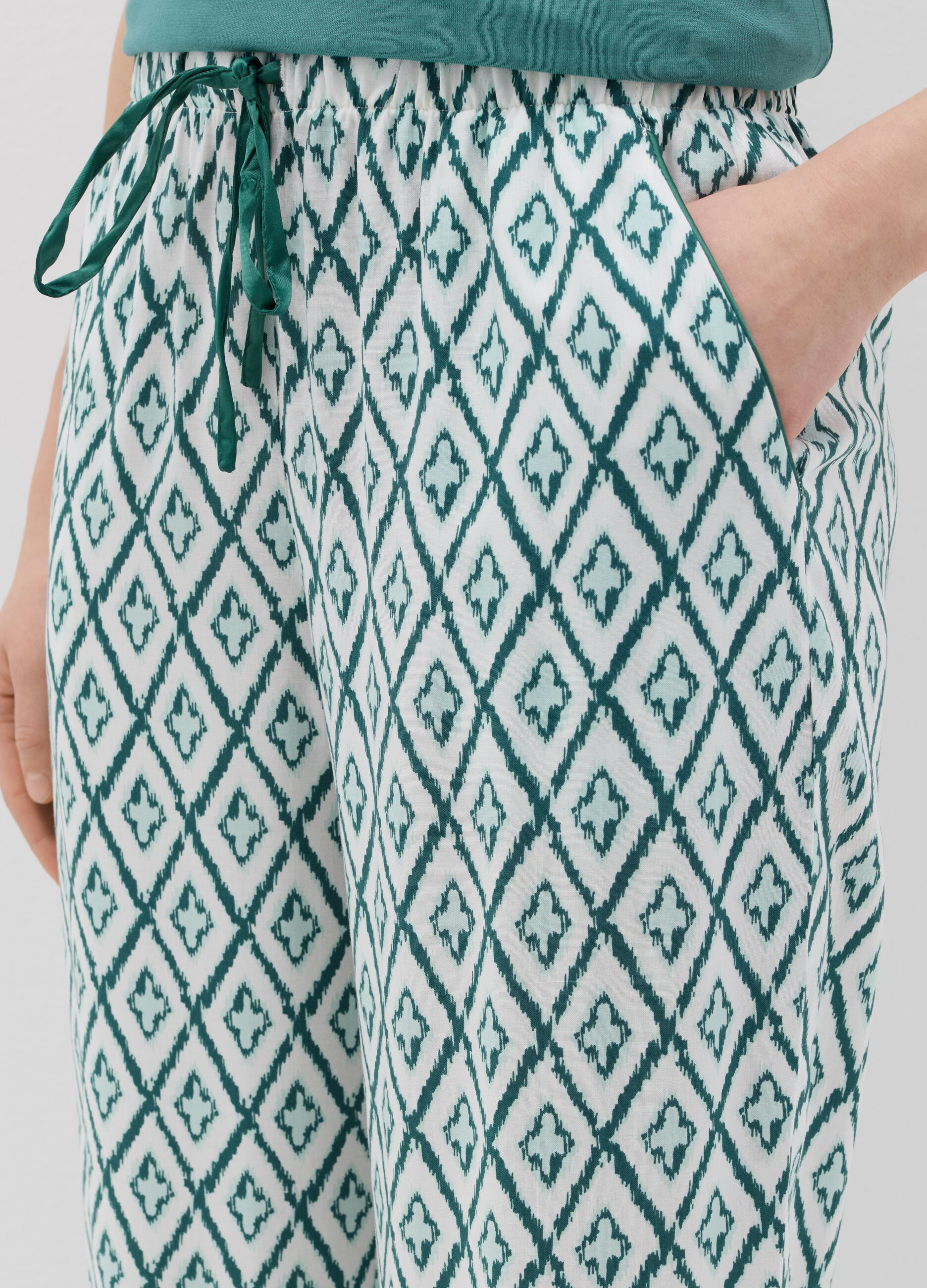 Viscose pyjama trousers with ikat print