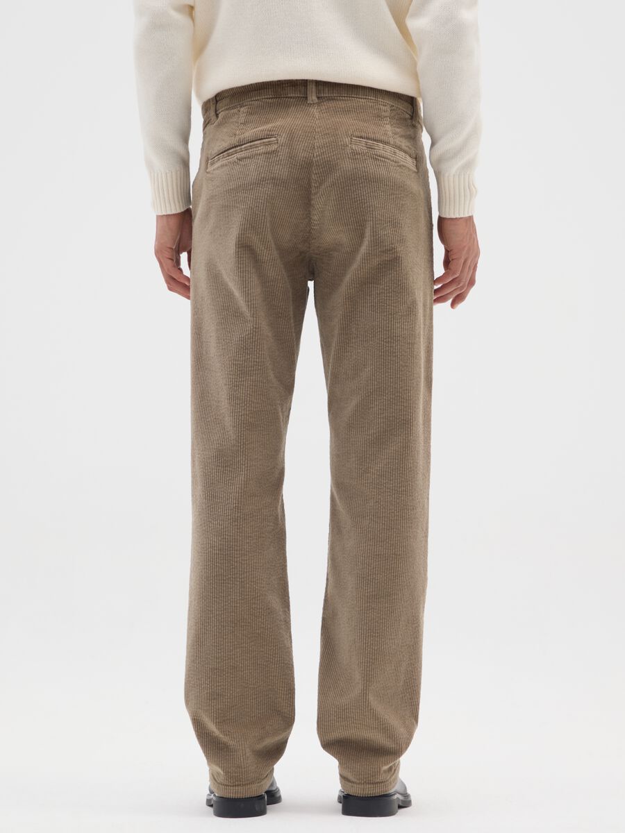 Pantaloni marroni in cotone elasticizzato a coste regular fit_2