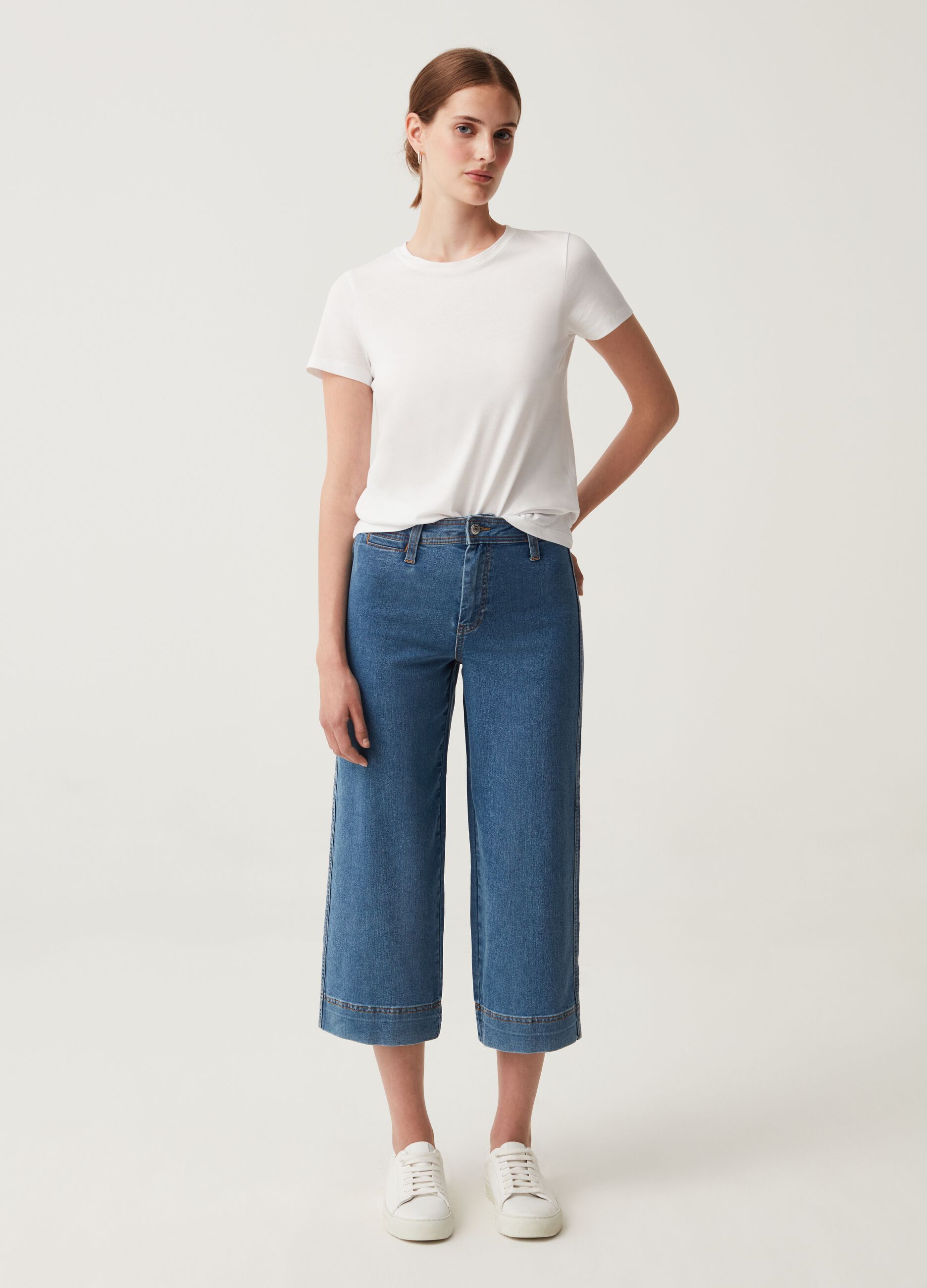 Wide-leg culotte jeans