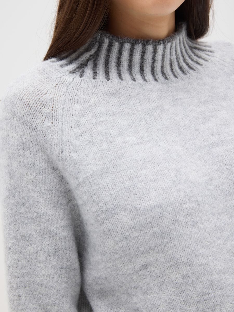Grey regular fit jumper with ribbed collar and cut-out details_3