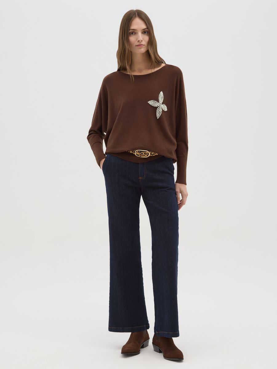 Maglia marrone regular fit con applicazioni_1