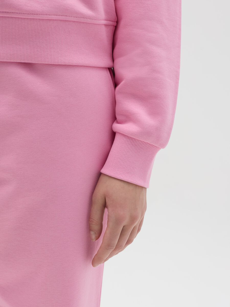 Essential sweatshirt with round neck_2
