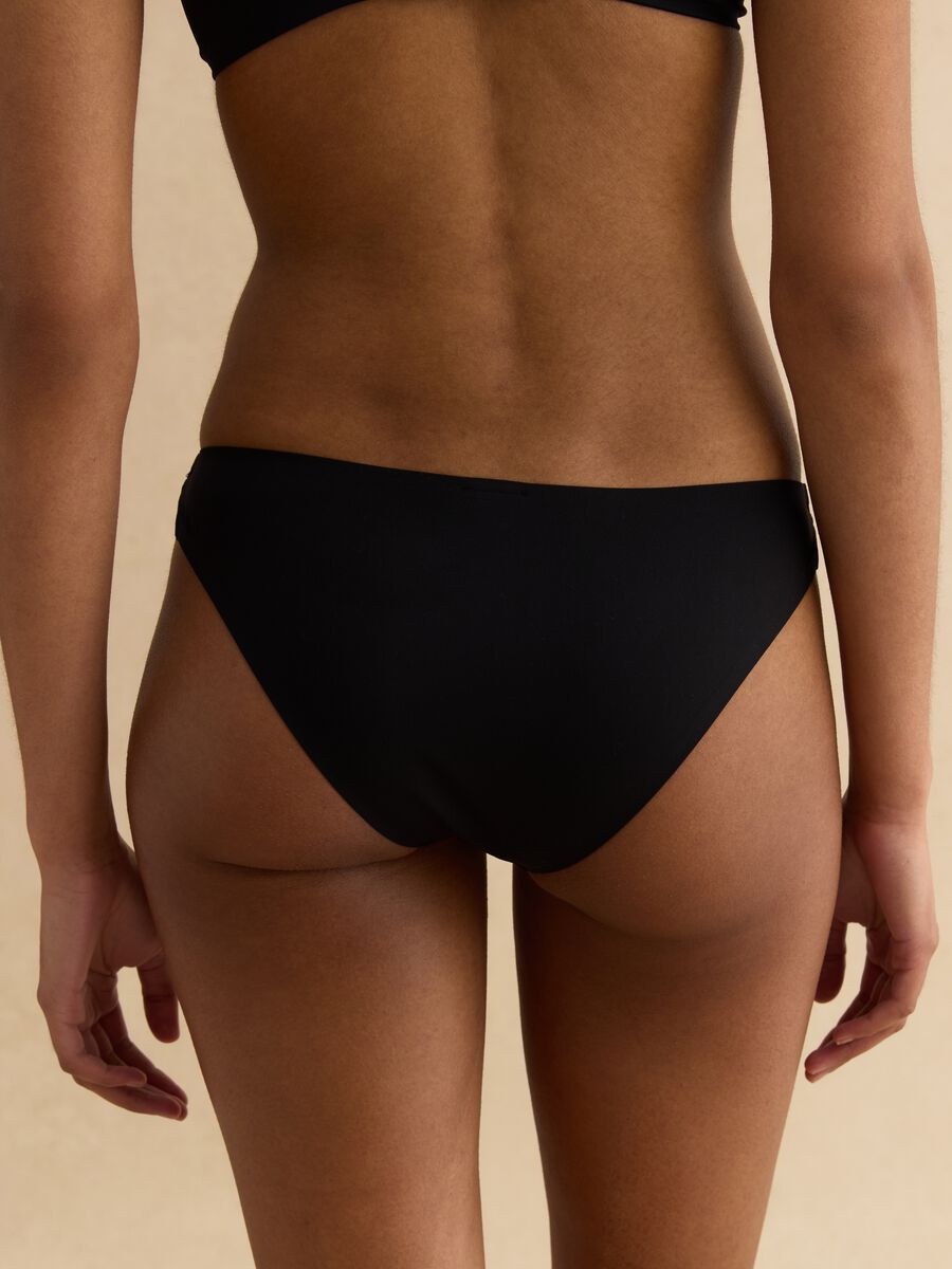 Black regular fit microfiber briefs with lace details_2