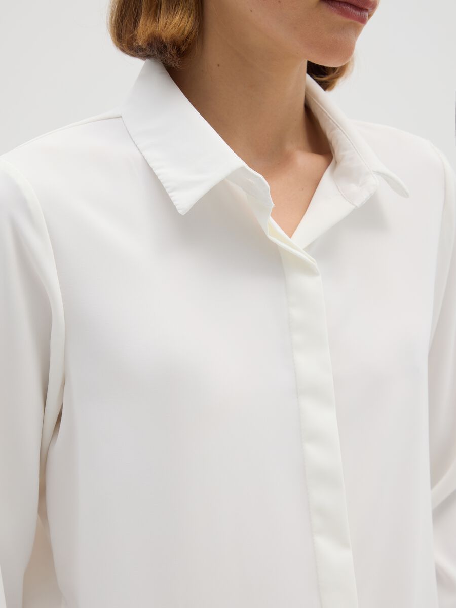 White Regular Fit Shirt_3