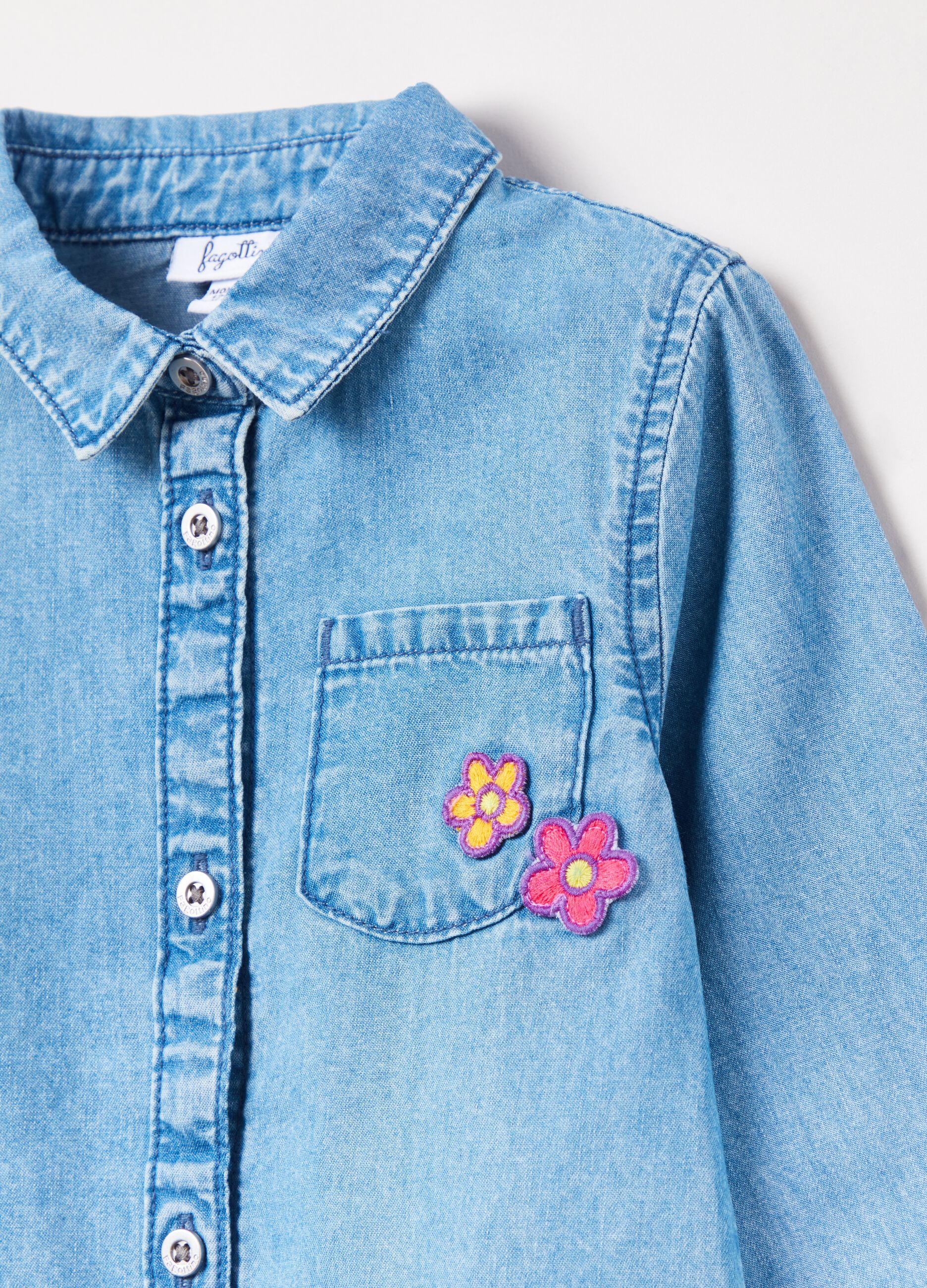 Camicia in denim con patch fiori_2