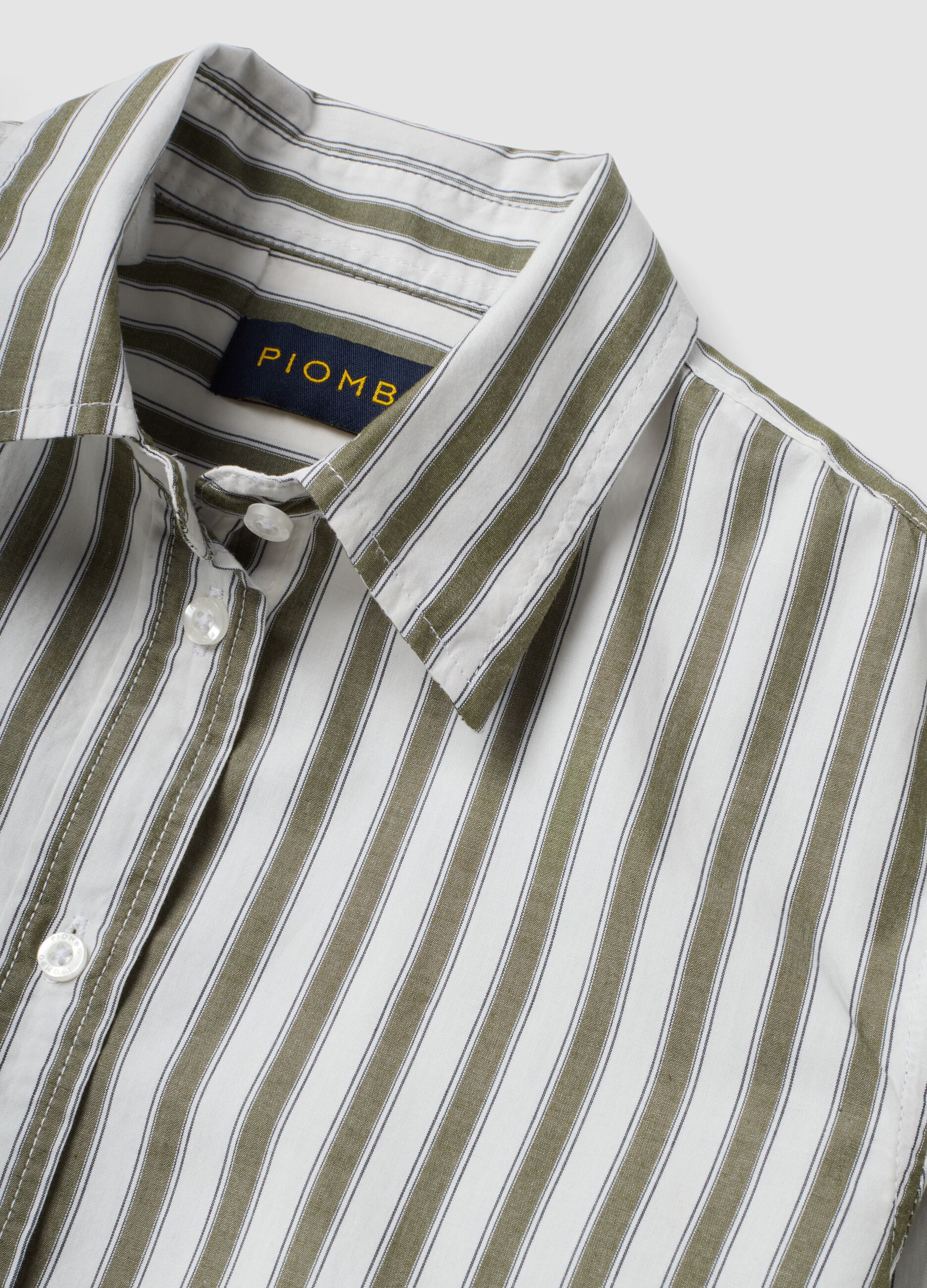 White poplin shirt with green stripes, regular fit