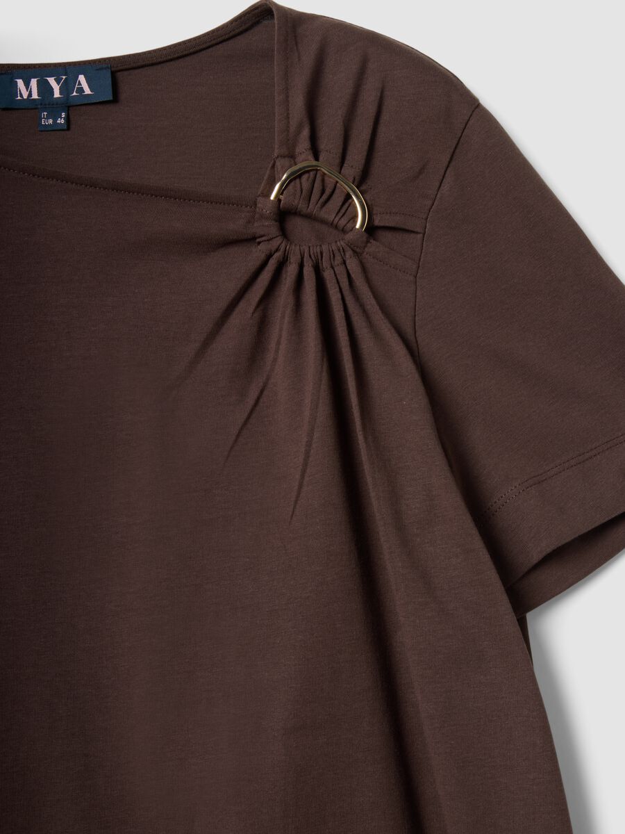 Brown pure cotton T-shirt with ring detail_1