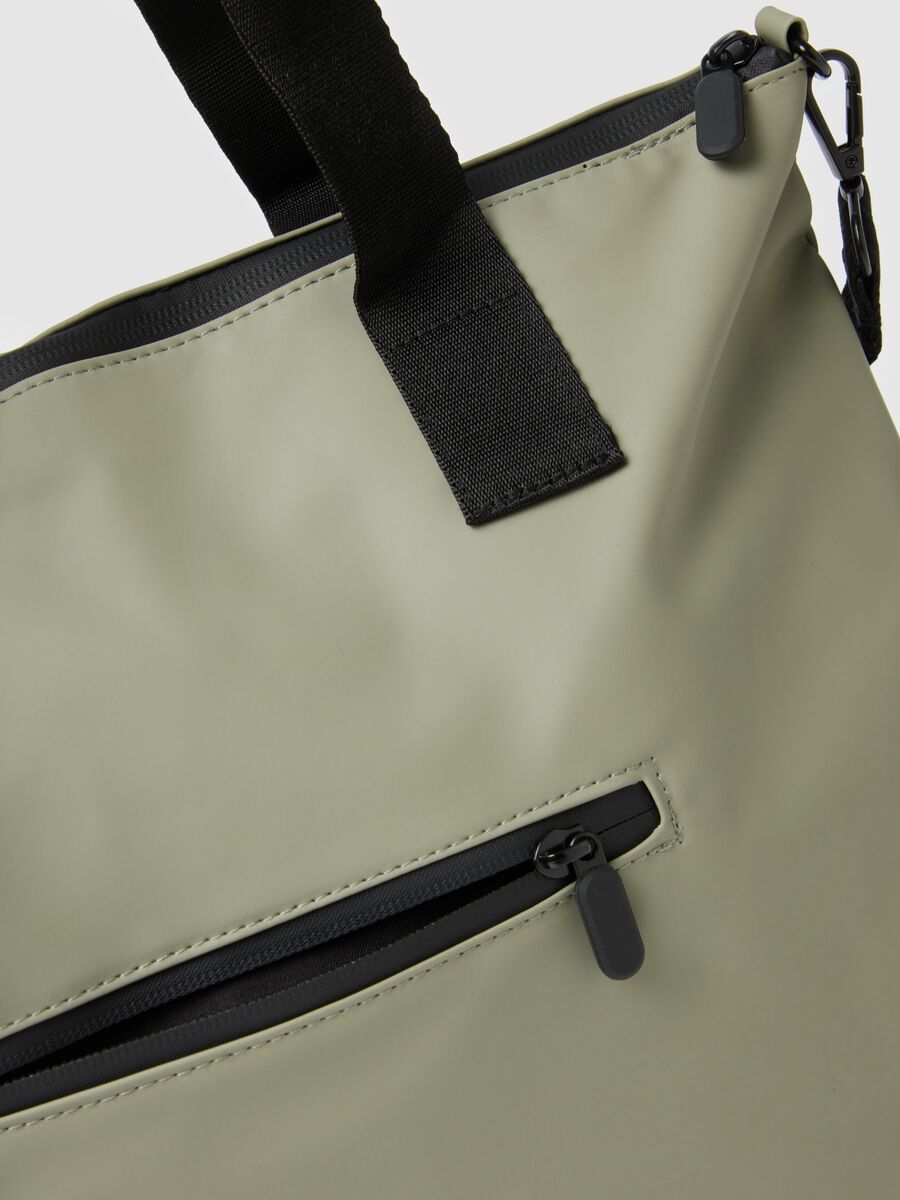 Green tote bag with multiple compartments and adjustable shoulder strap_2