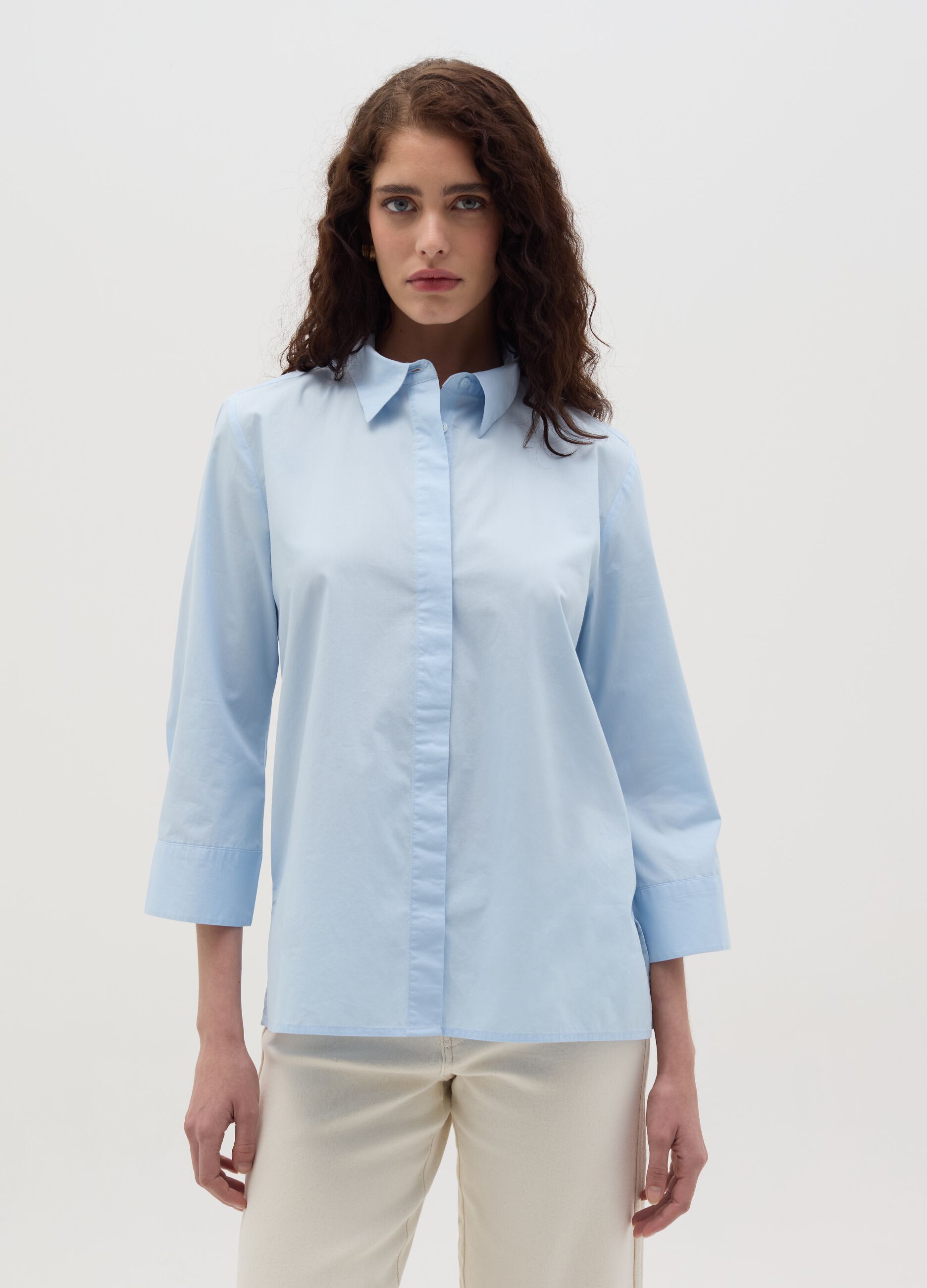 Shirt with three-quarter sleeves
