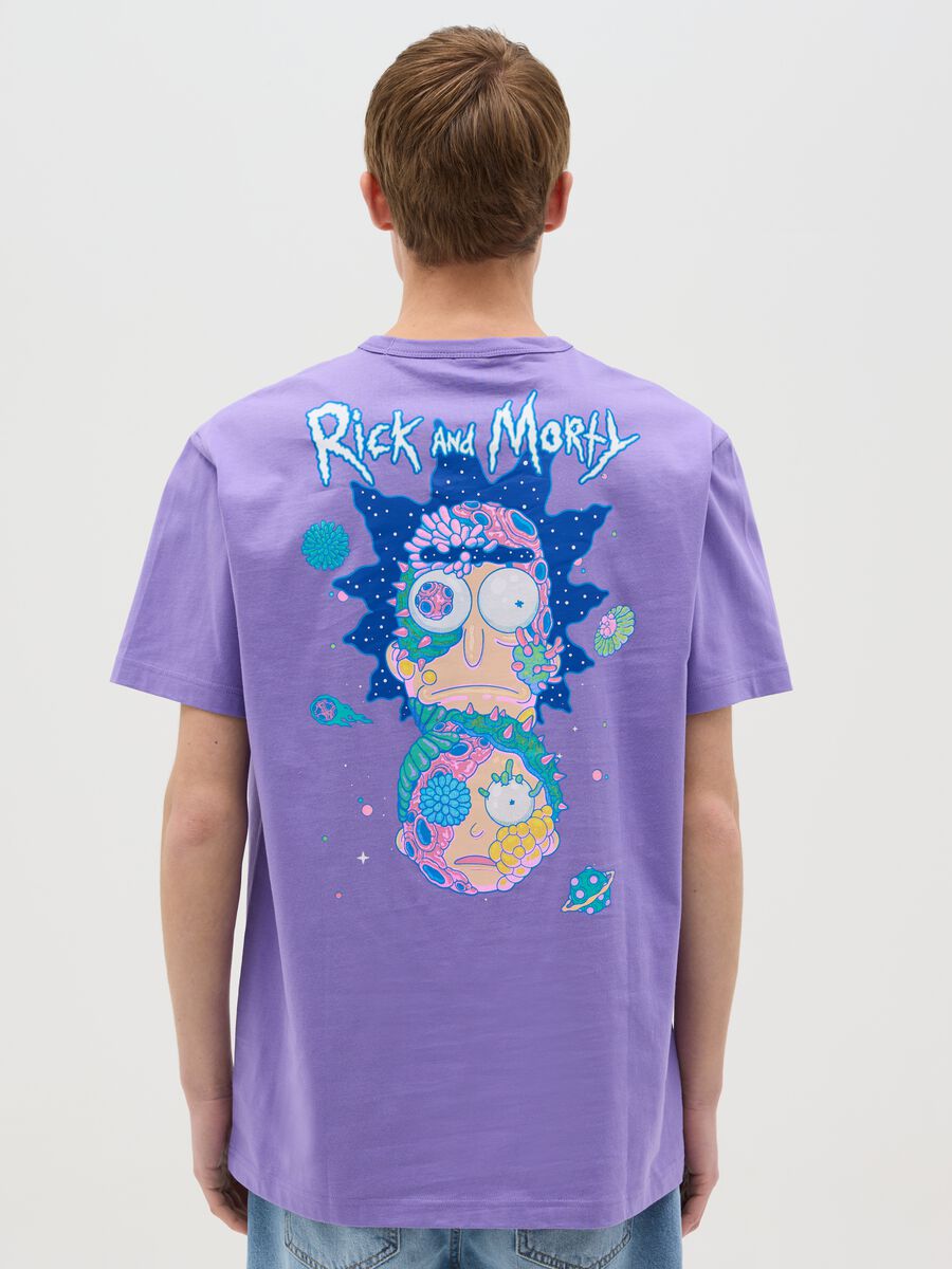Purple T-shirt with Rick and Morty print_3
