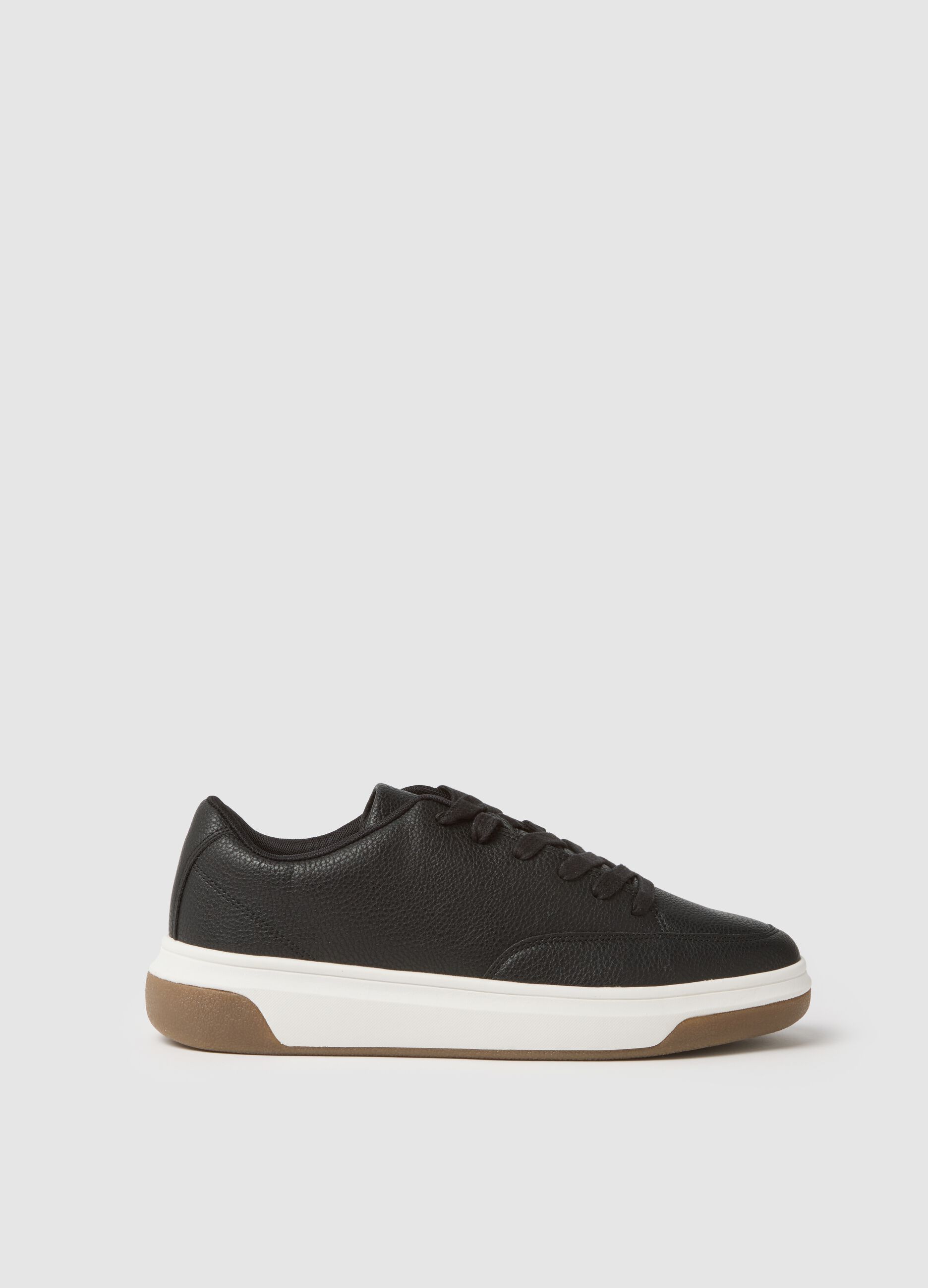 Black casual sneakers