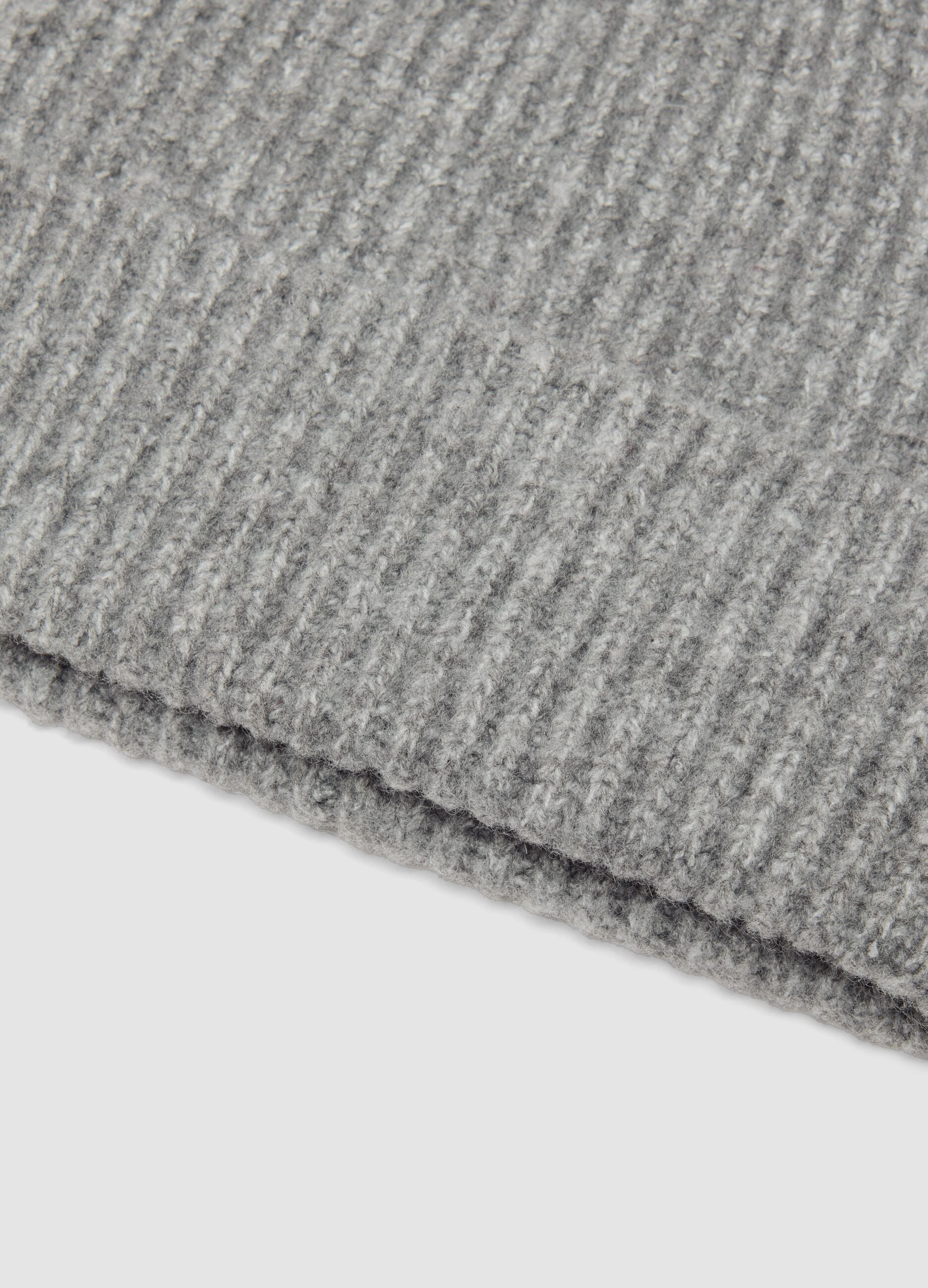Grey ribbed stretch wool beanie