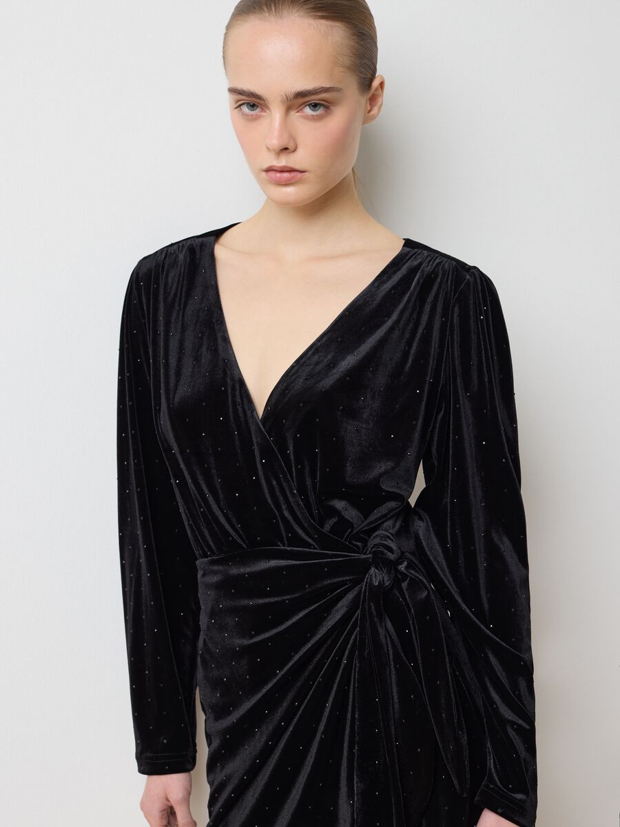 Black velvet regular fit dress with sparkling points_1