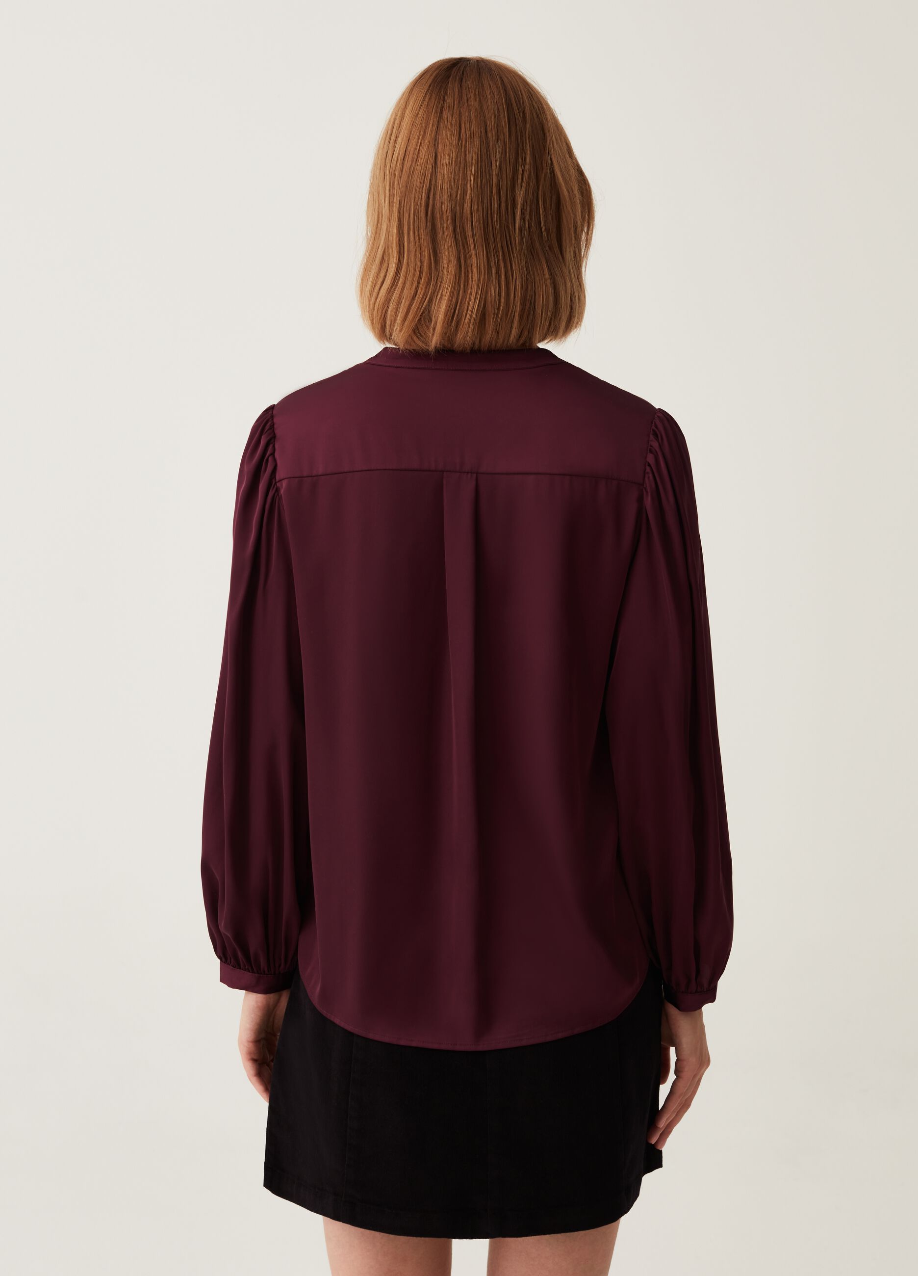 Camicia in satin con collo alla coreana_2