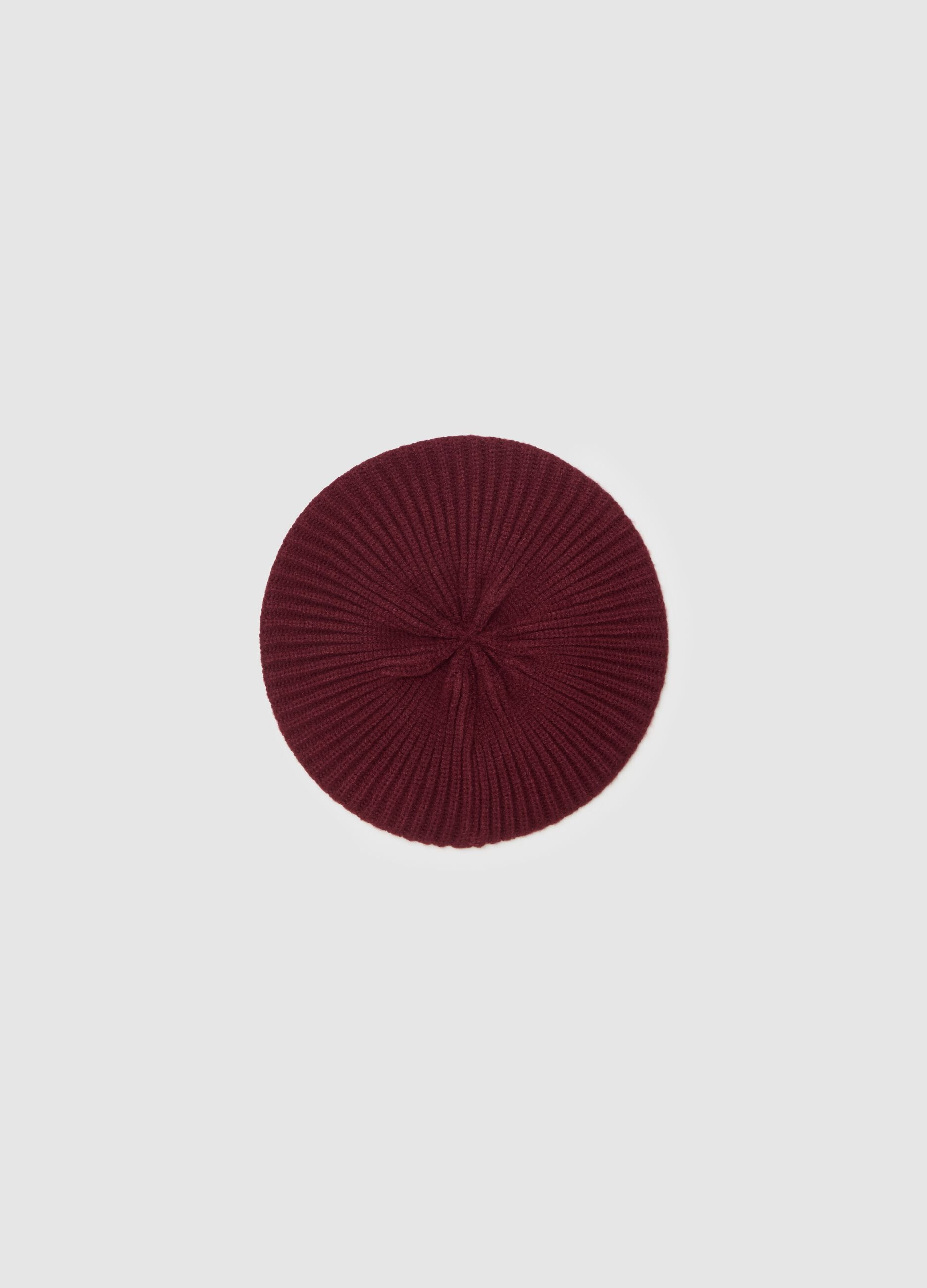 French beret with ribbed knit