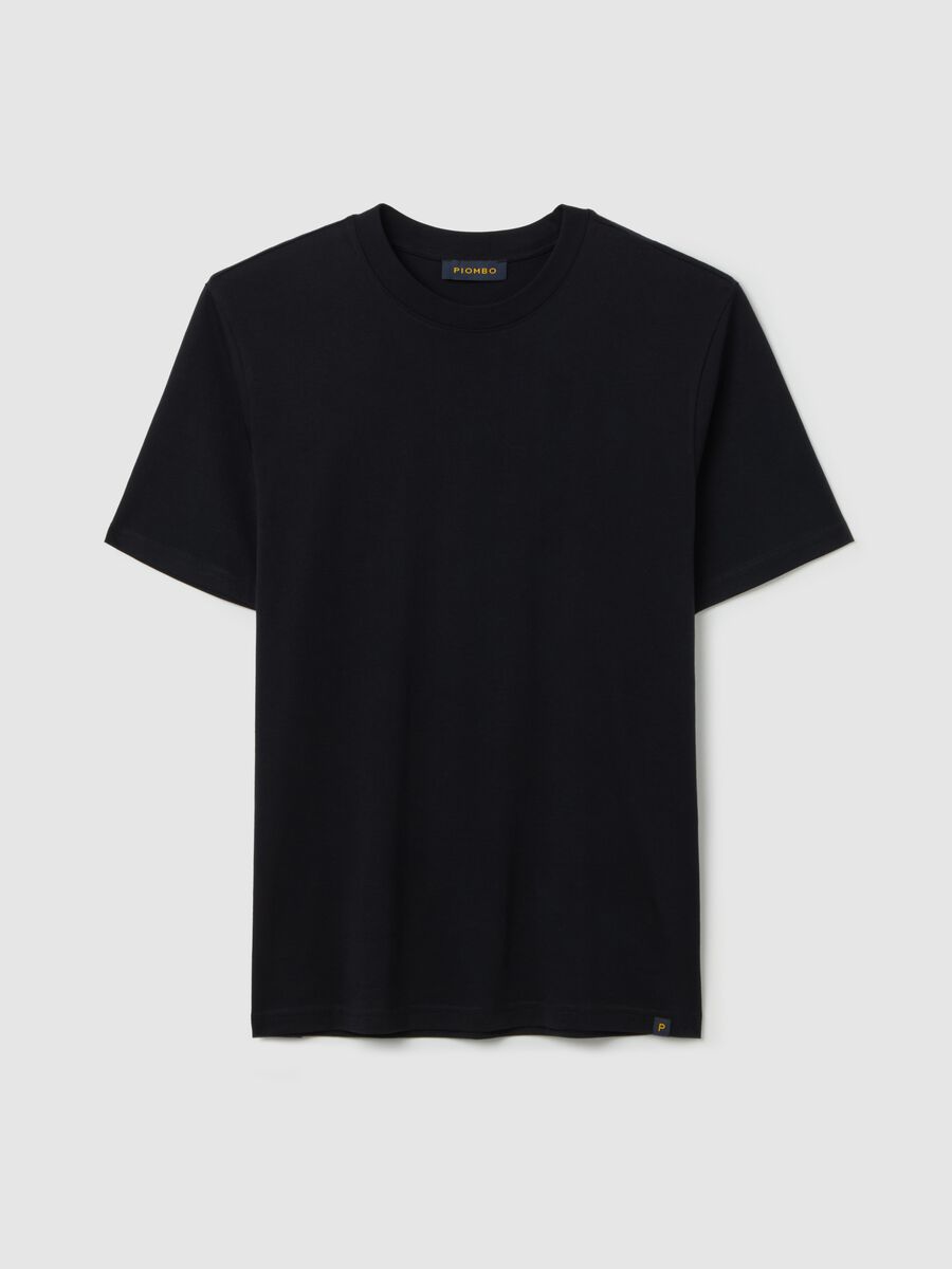 Plain cotton T-shirt with round neck._4
