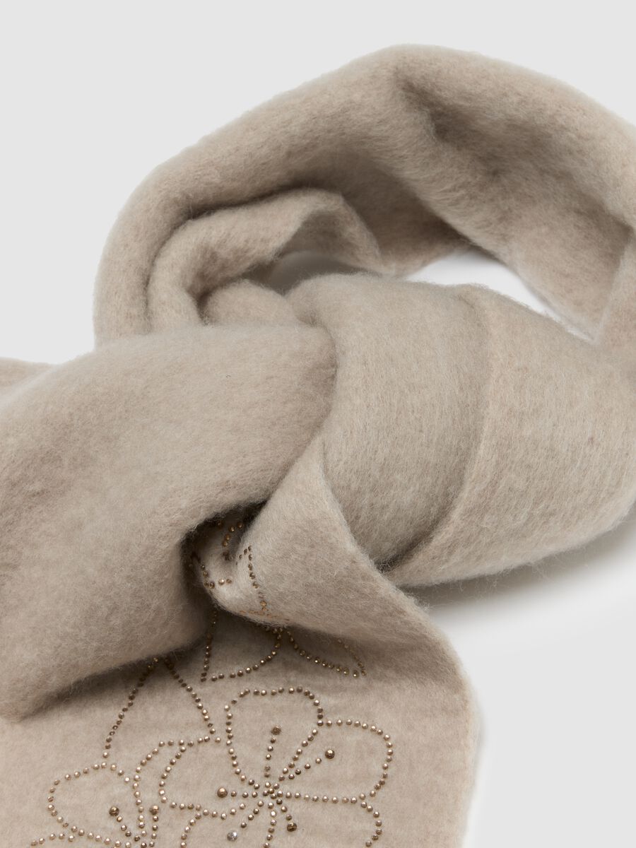 Beige Scarf with Print_2