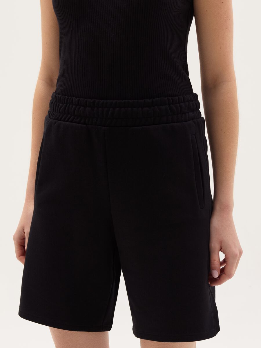 Essential Bermuda joggers in fleece_1