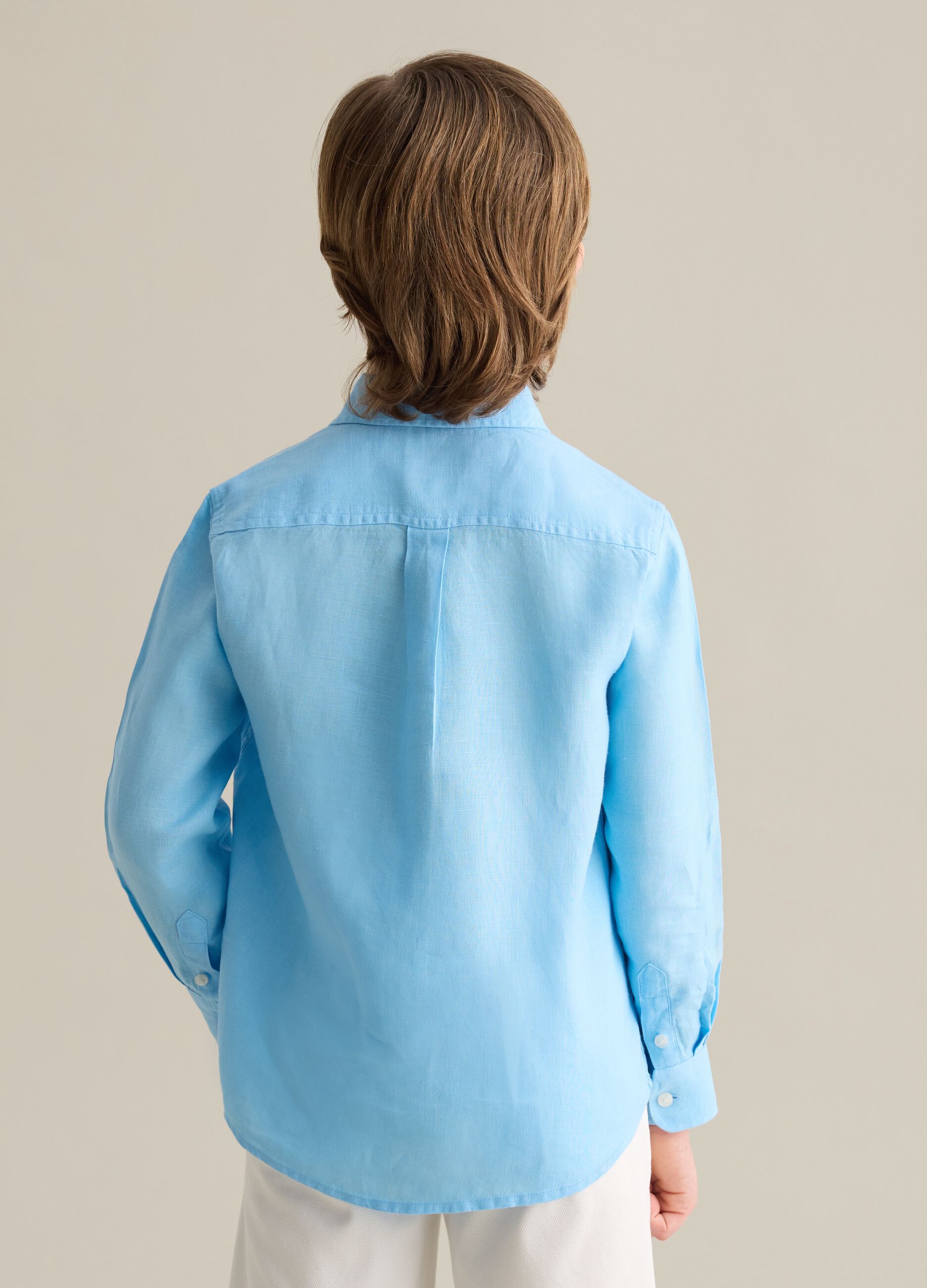 Light blue linen shirt with logo embroidery