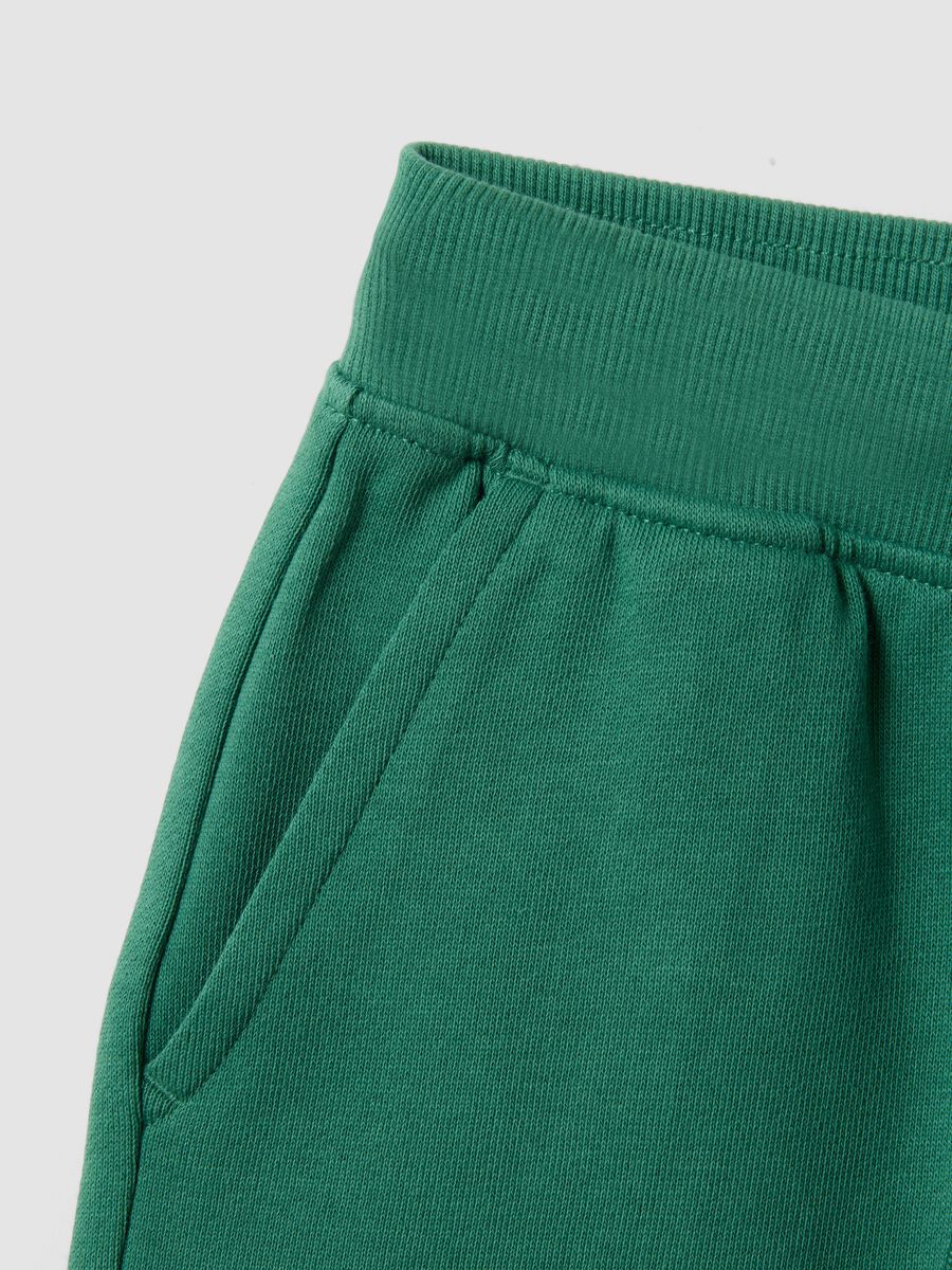 Pantaloni corti in puro cotone verde da bambino slim fit_3