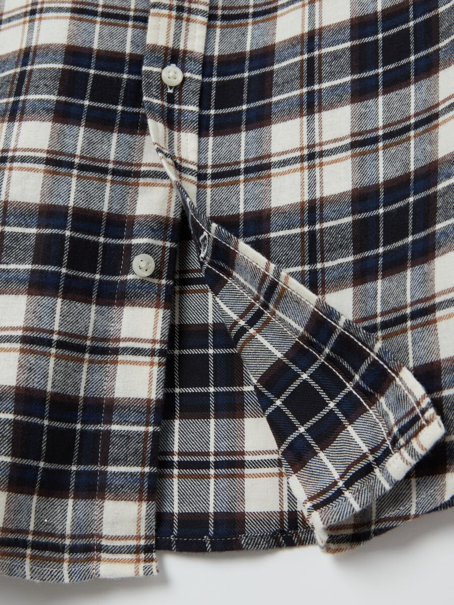 Flannel shirt with check pattern_5