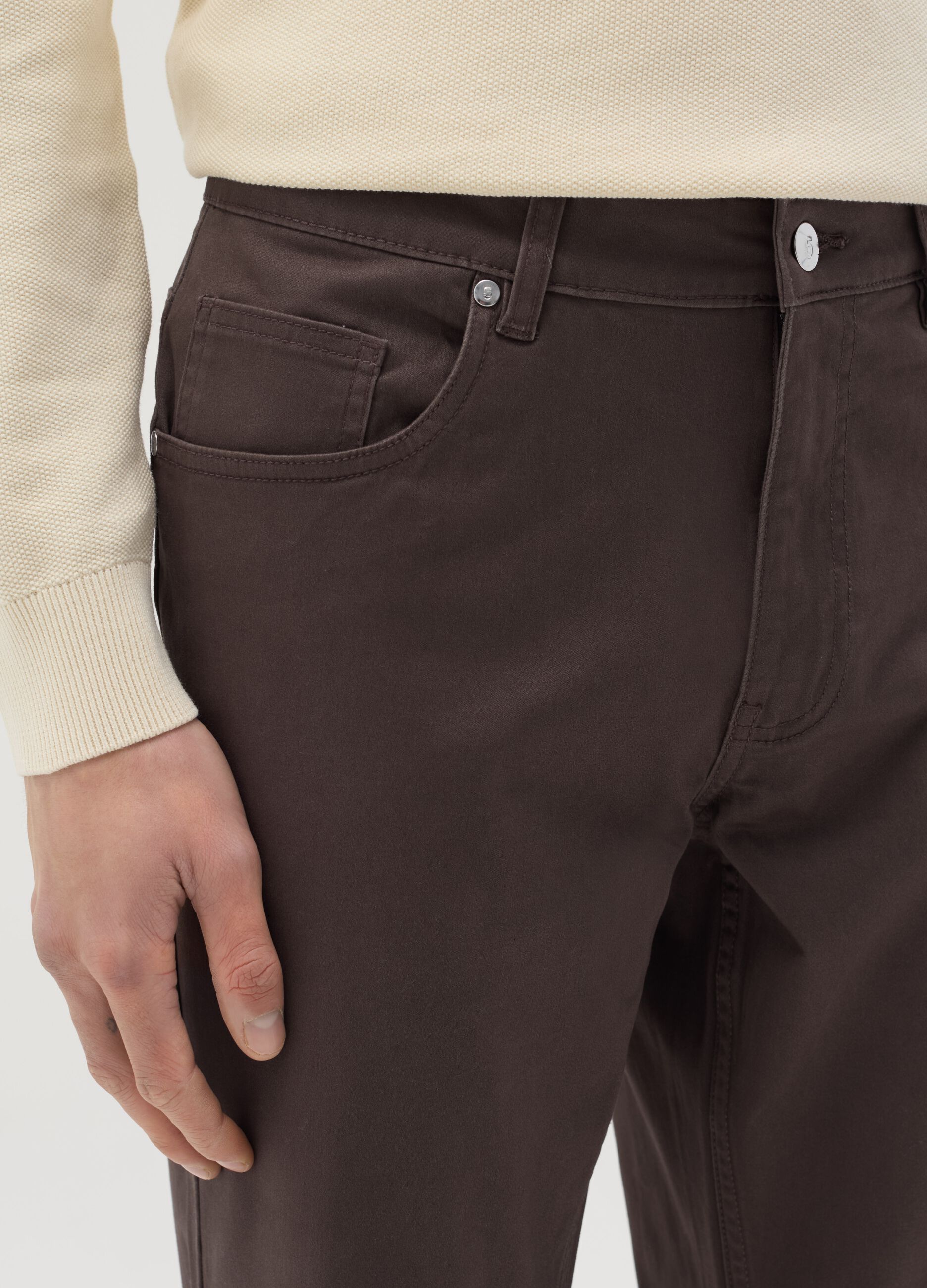 Slim-fit trousers with five pockets