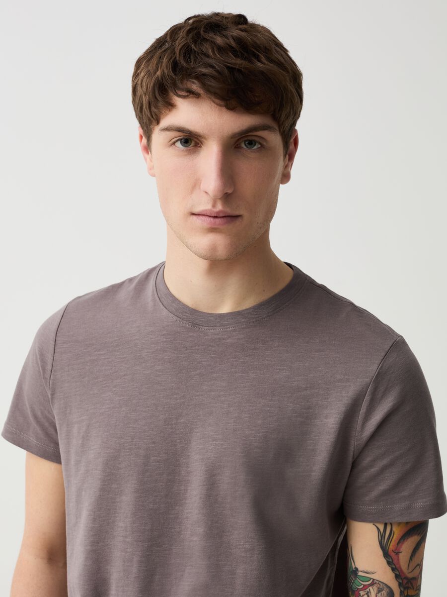 Round-neck T-shirt in jersey slub_0