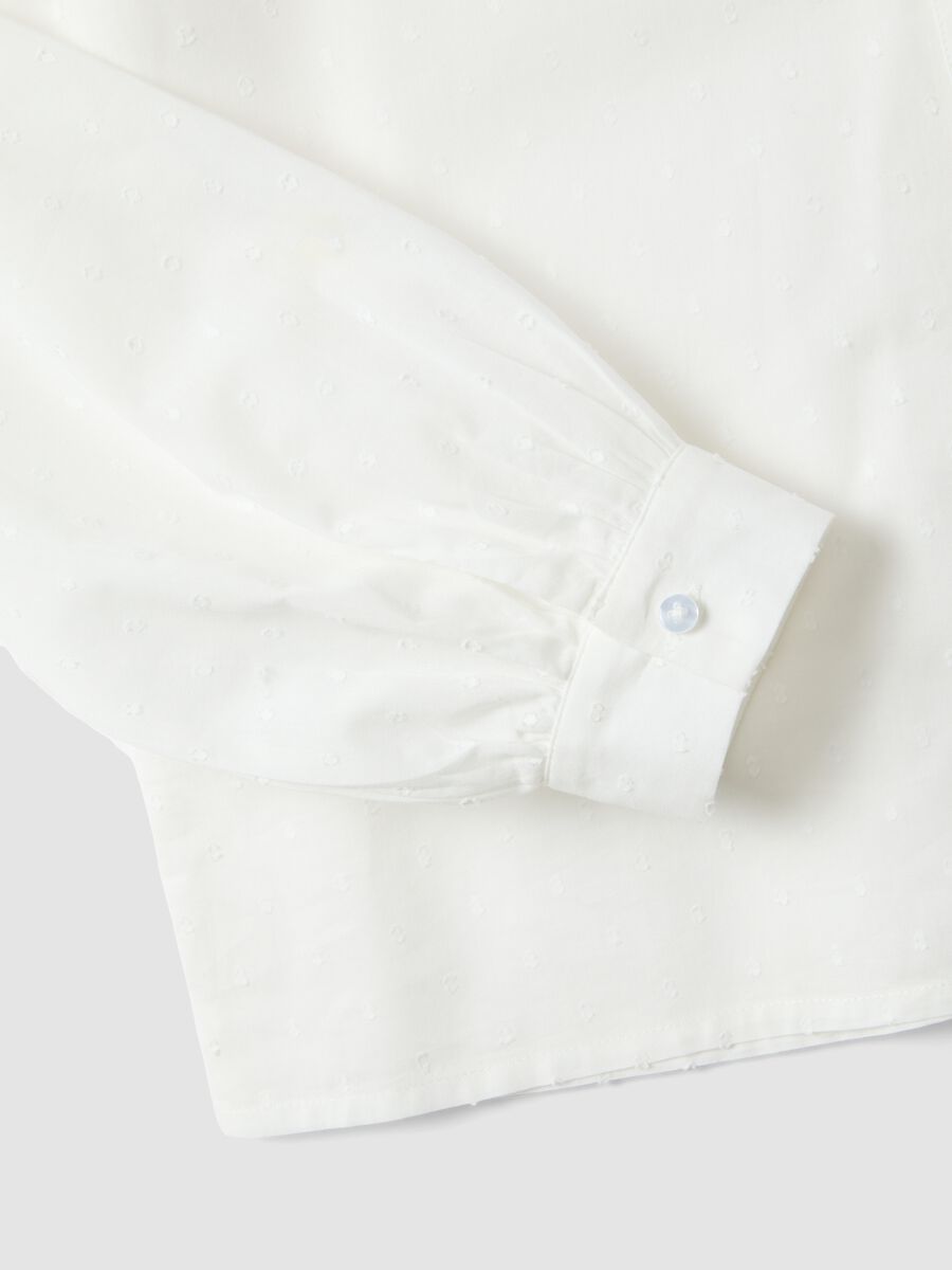 White pure cotton shirt regular fit deep V with polka dots_5