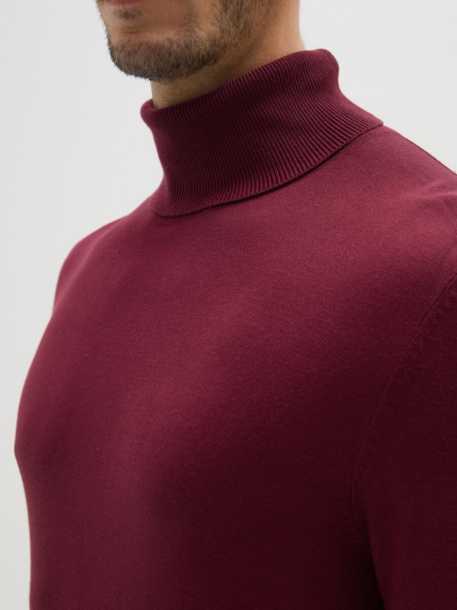 Red regular fit turtleneck_3