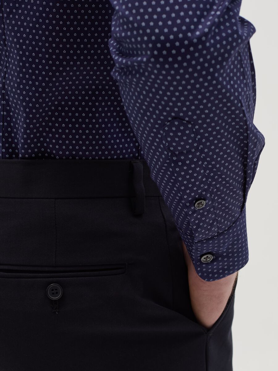 Slim-fit shirt with micro pattern_2