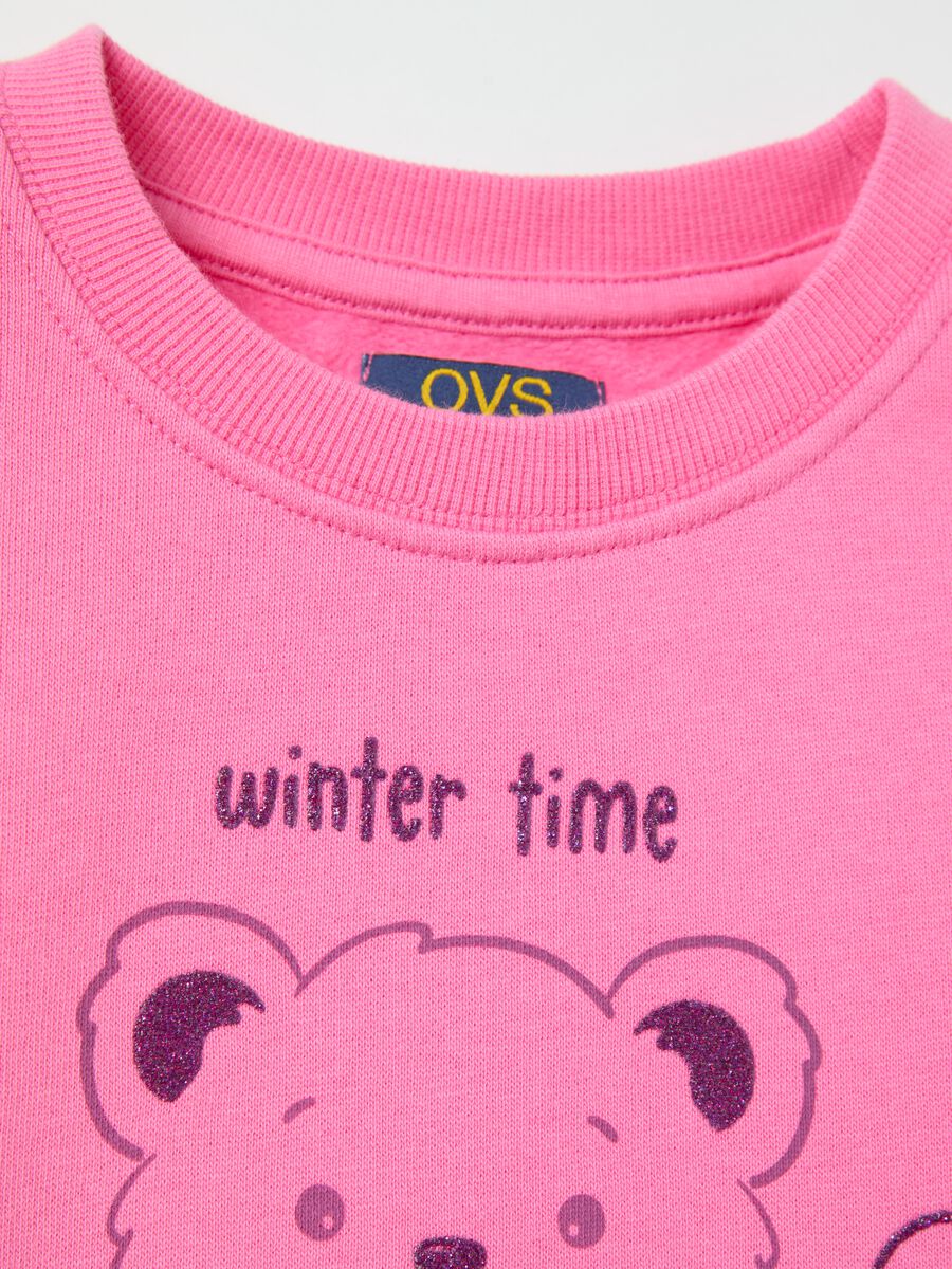 Sweatshirt with round neck and glitter print_3