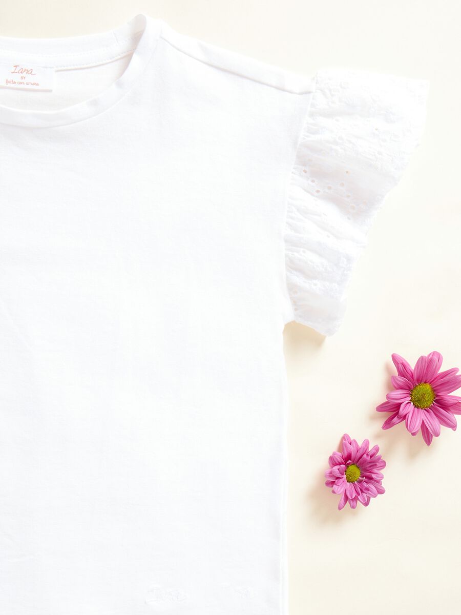 IANA T-shirt with broderie anglaise sleeves_1