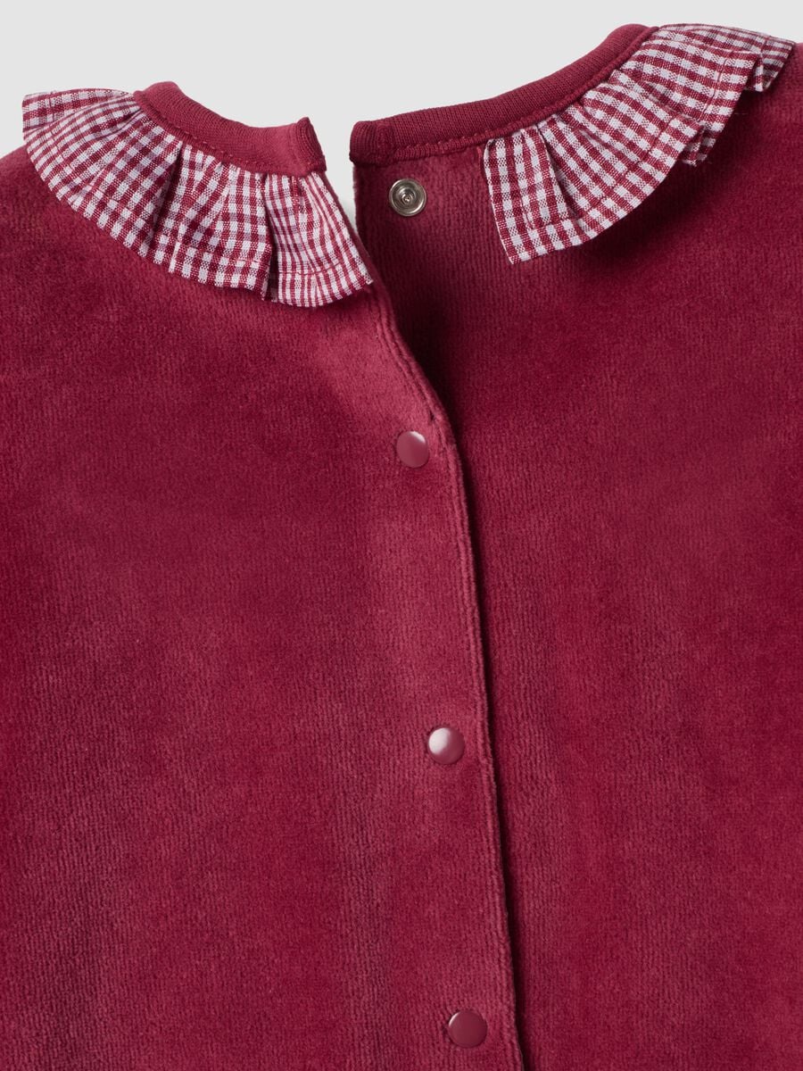 Tutina rossa in misto cotone organico con colletto a volant_3