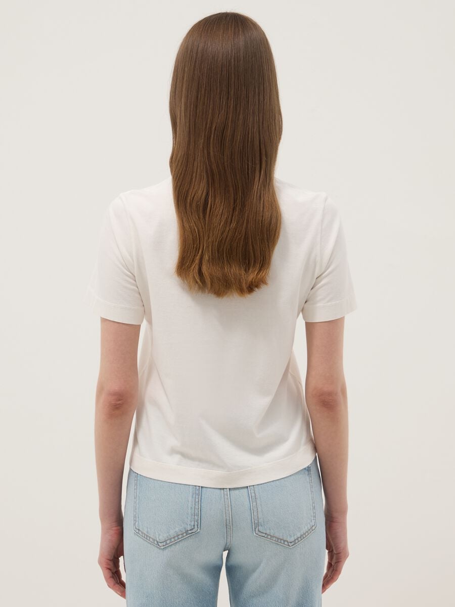 T-shirt beige a maniche corte in puro cotone regular fit_3