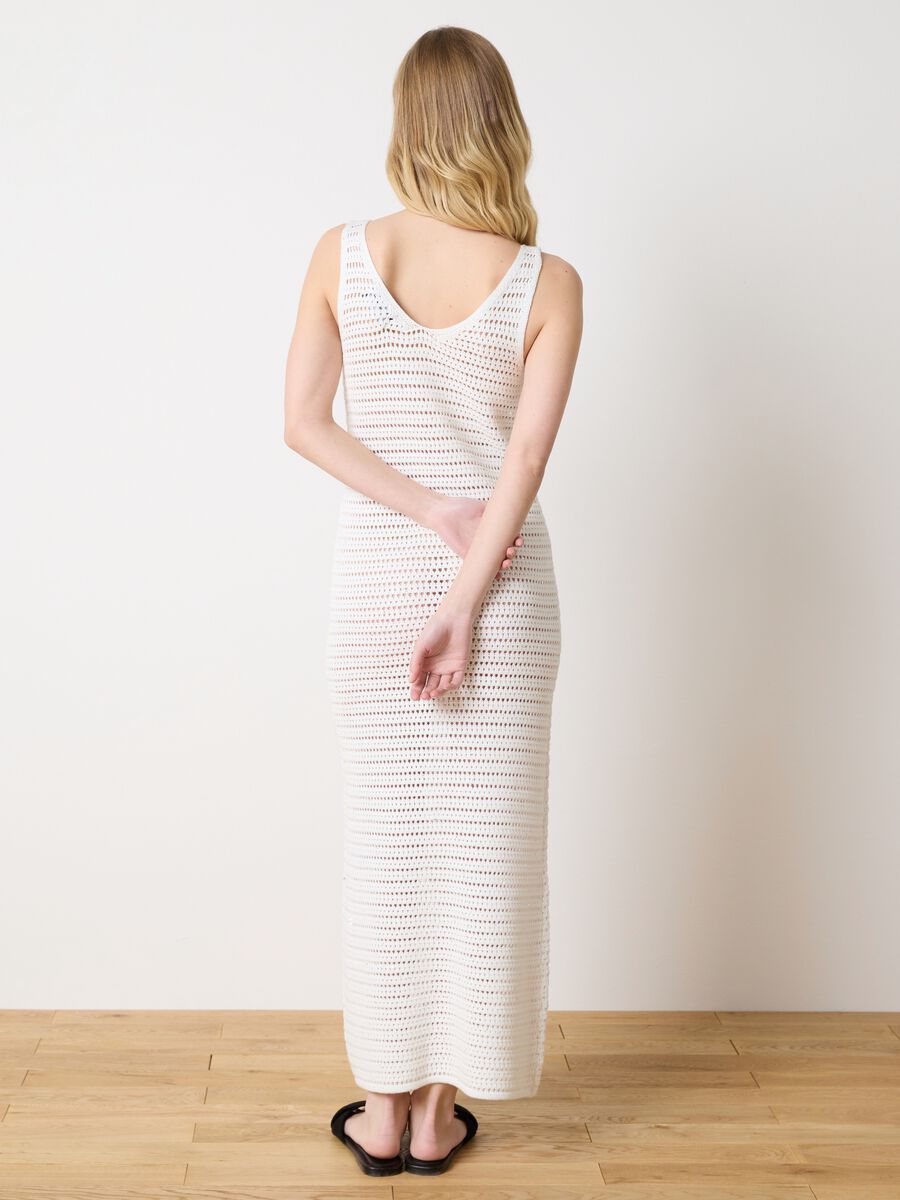 Long sleeveless crochet dress_3