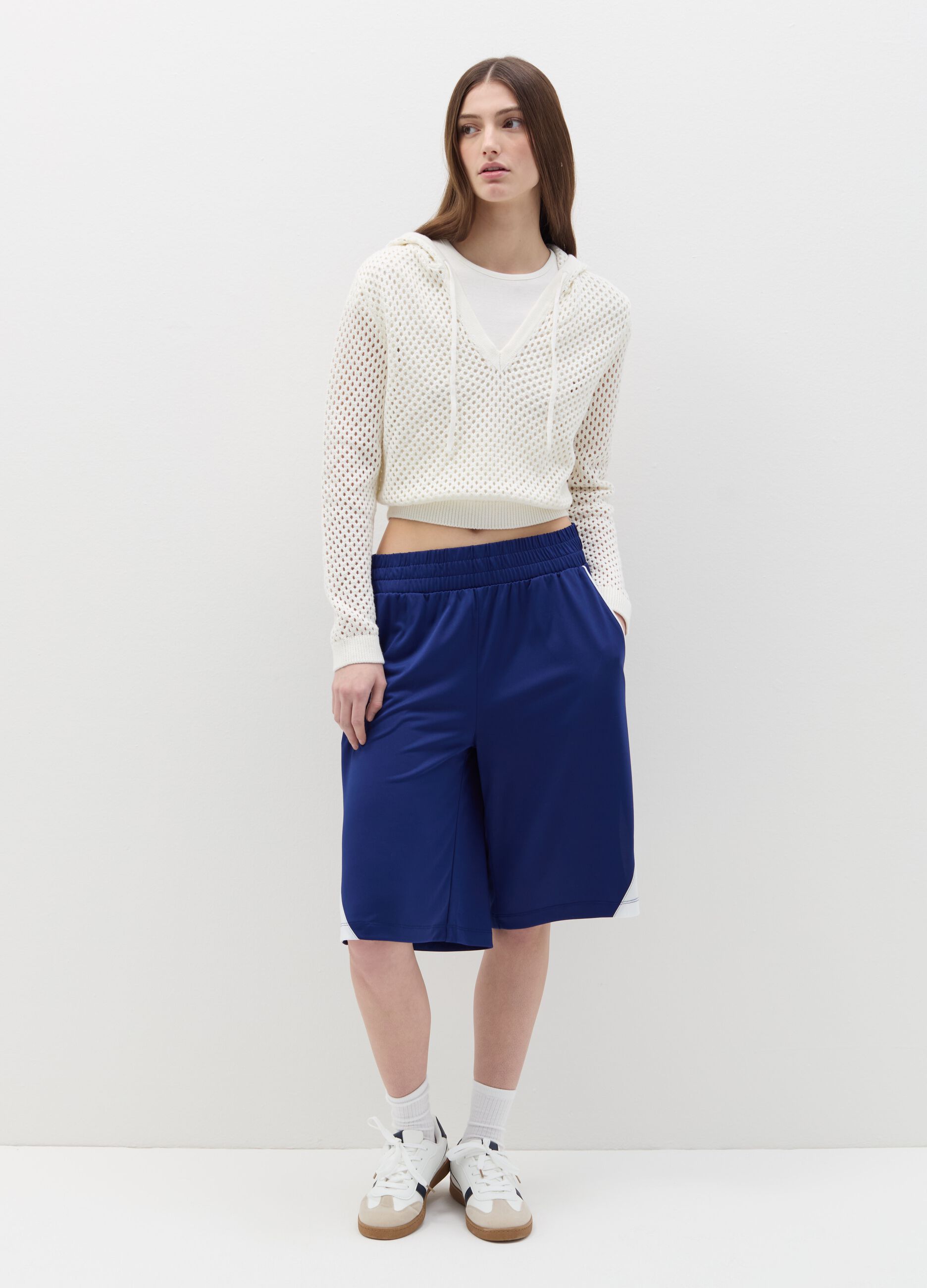 Mesh top with hood