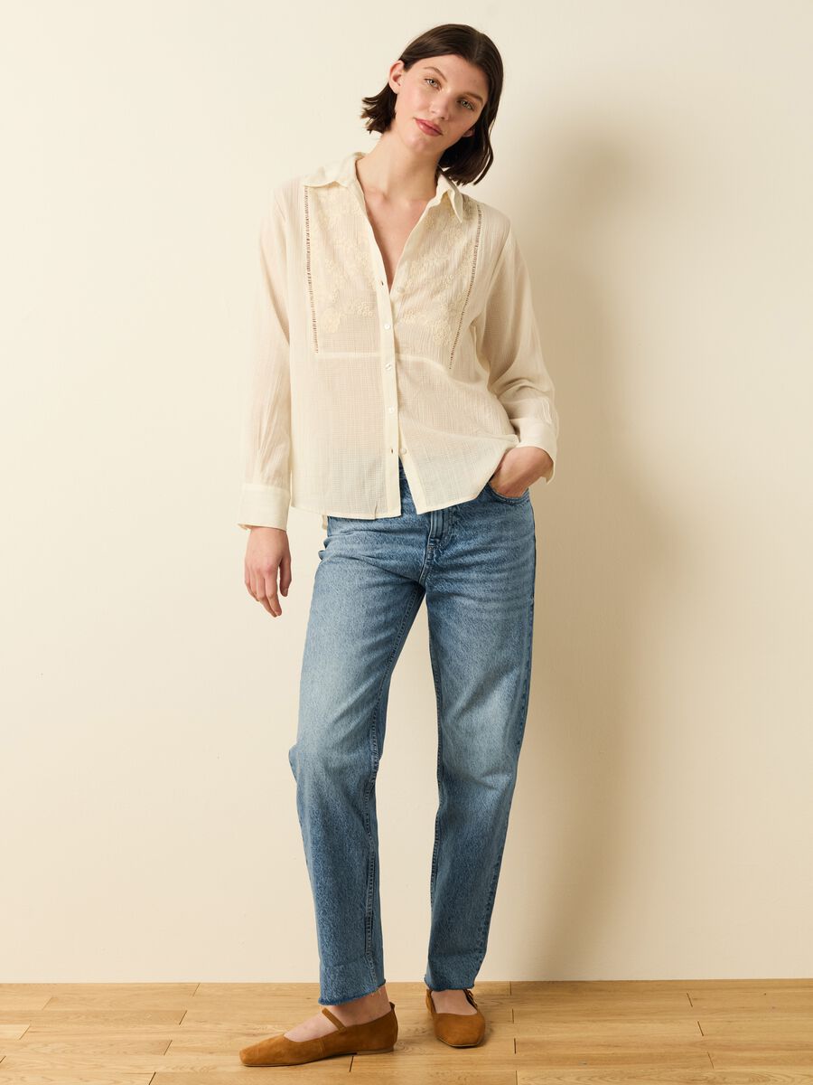 Brushed shirt with broderie anglaise details_1