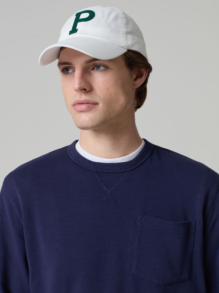 Sweatshirt with round neck and V detail_1