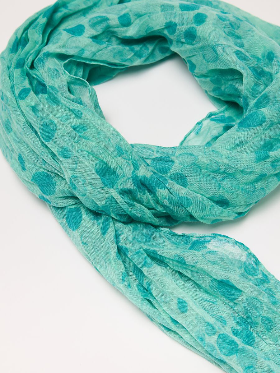 Crinkle-effect polka dot scarf_2
