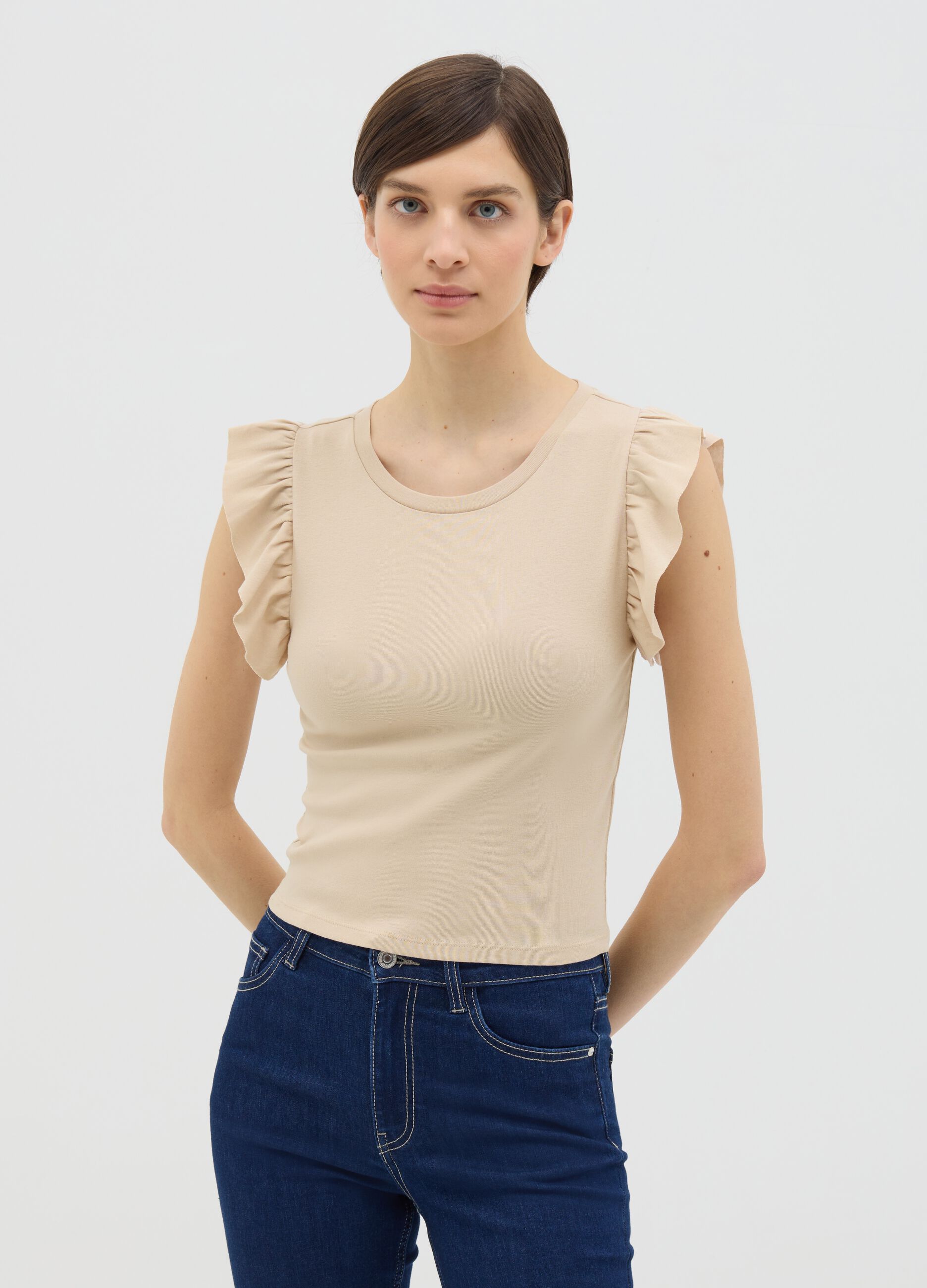 Beige cotton tee with ruched sleeves