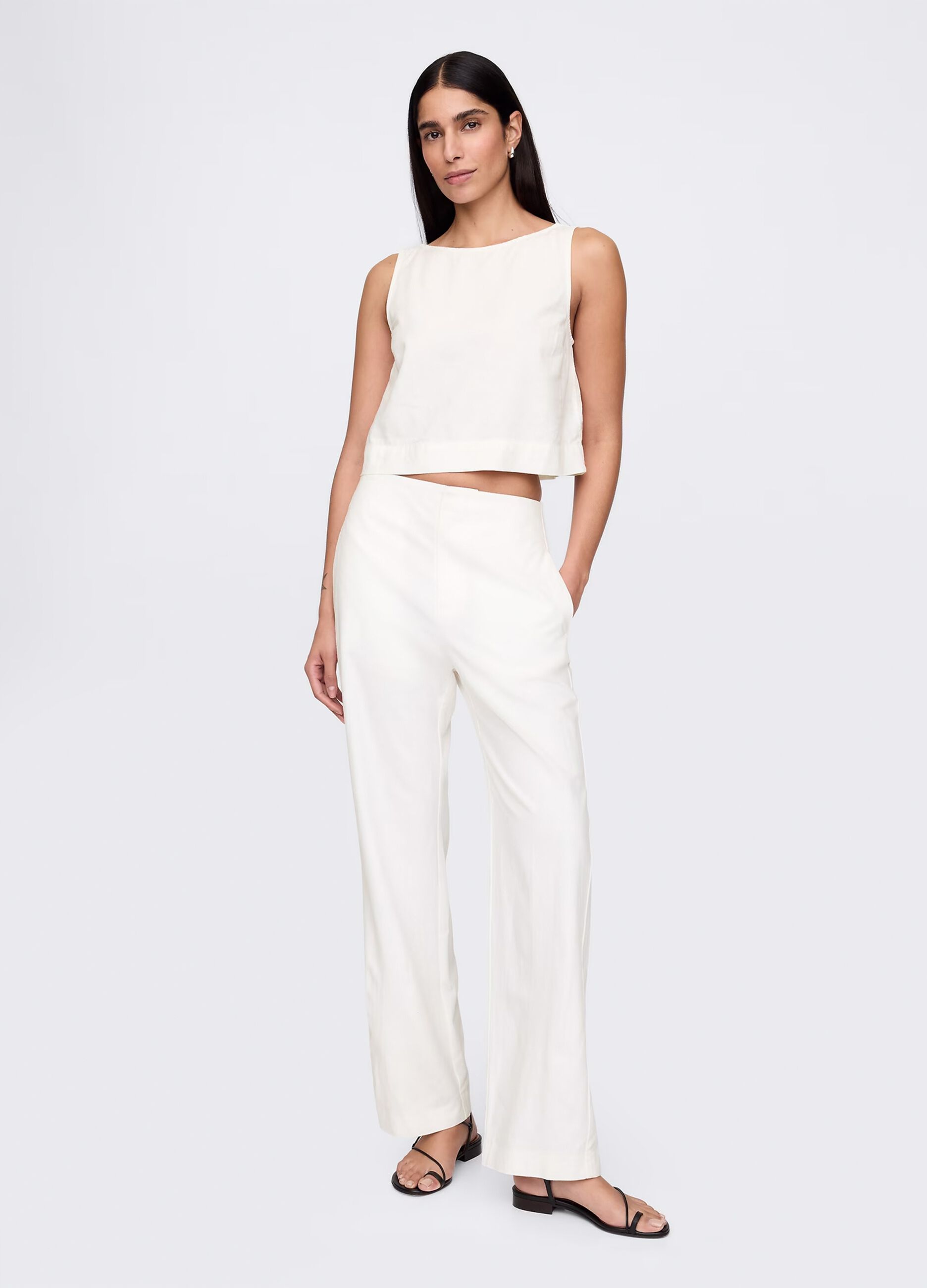 Sleeveless top in linen and viscose